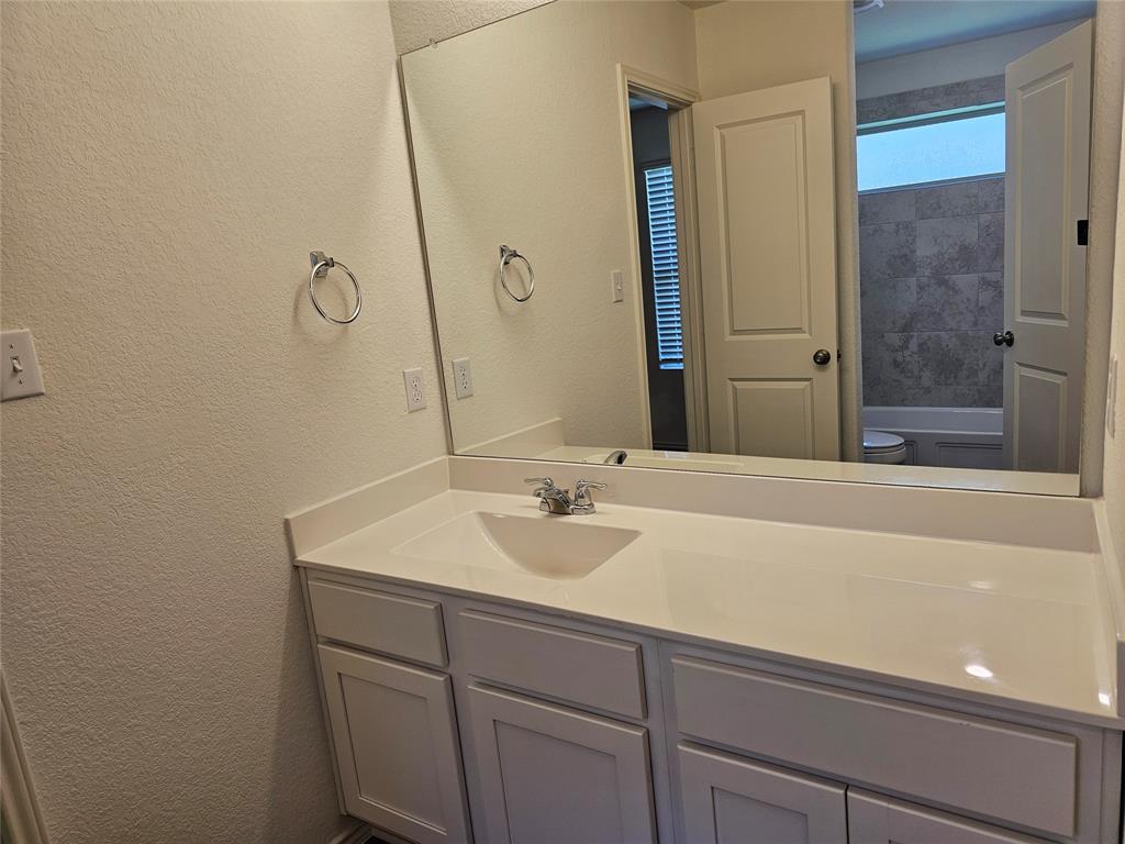 21408 Bird Wing Dr Property Photo 27