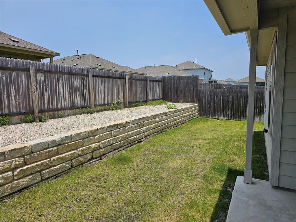 21408 Bird Wing Dr Property Photo 34