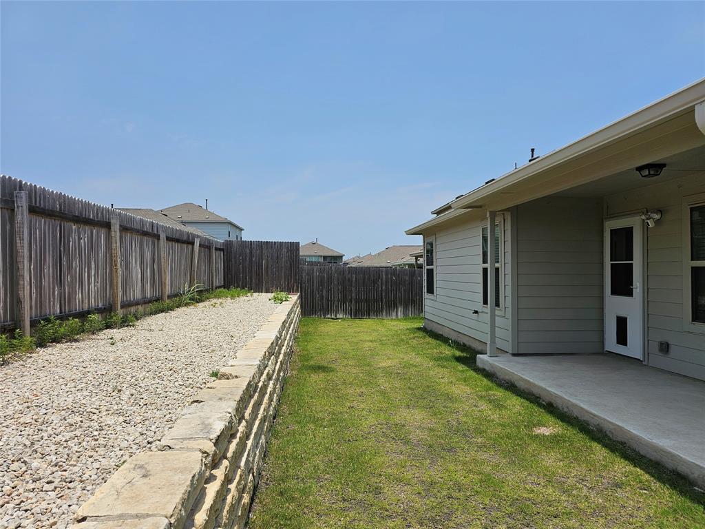 21408 Bird Wing Dr Property Photo 37
