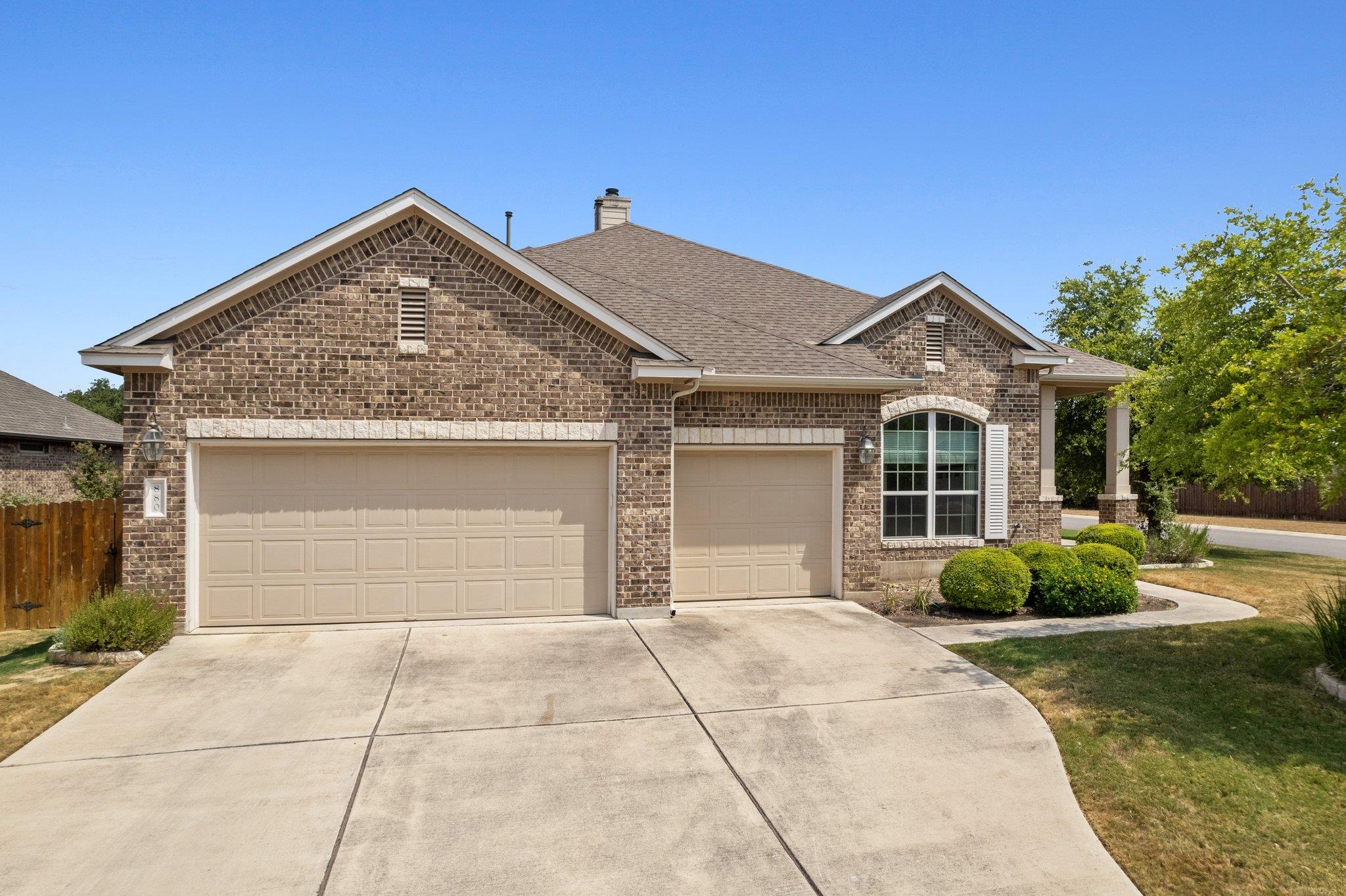 880 Wild Rose Dr Property Photo
