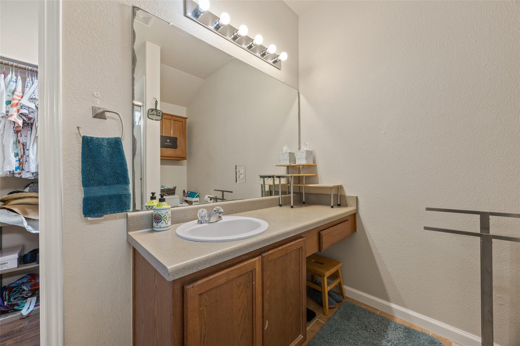 120 Holland St Property Photo 15