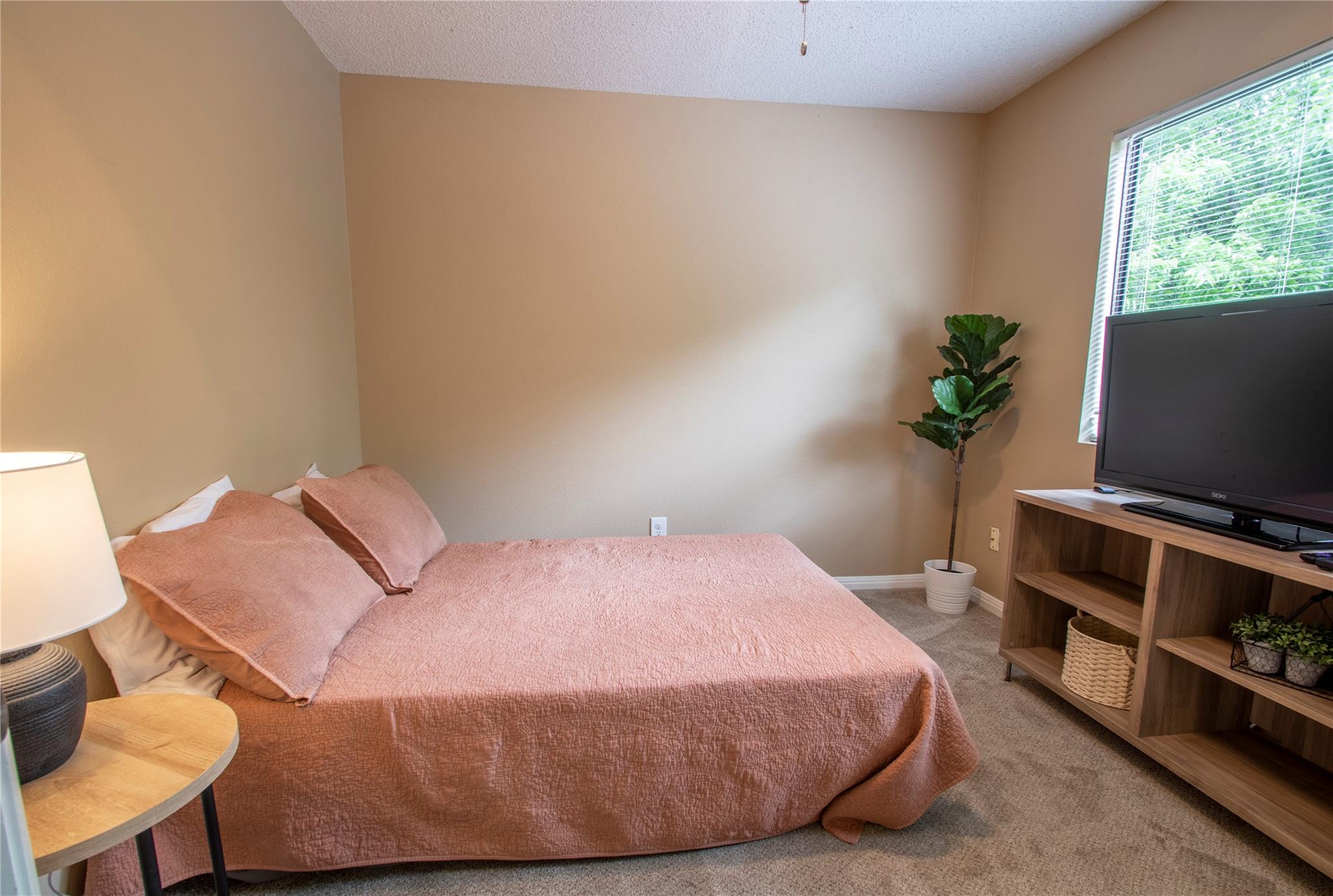 2108 Warfield Way Property Photo 15