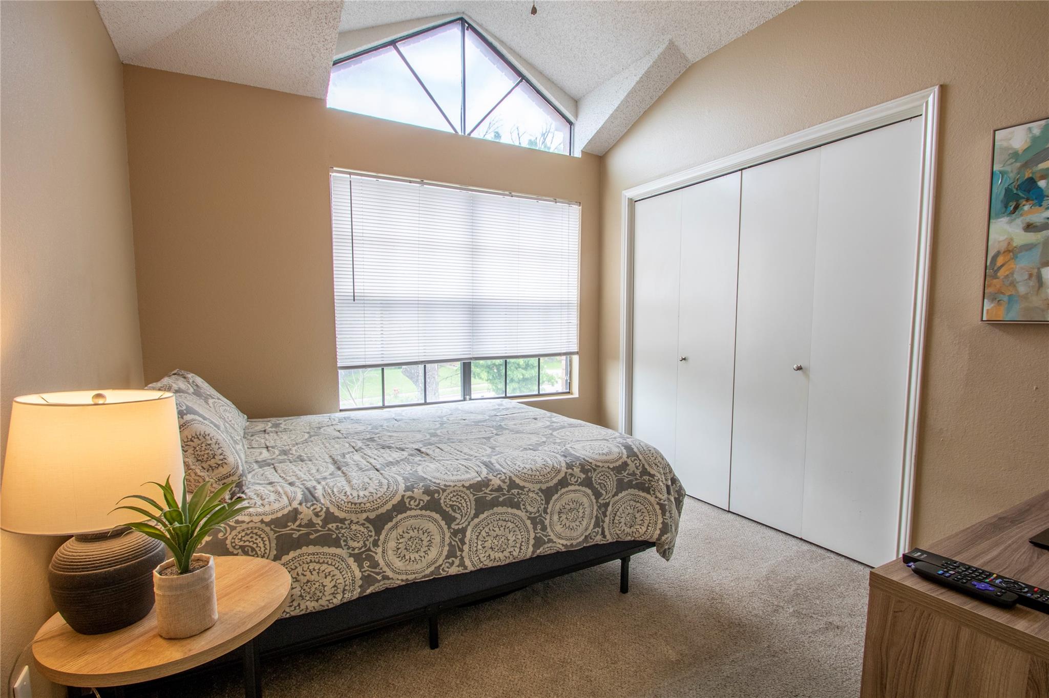 2108 Warfield Way Property Photo 17