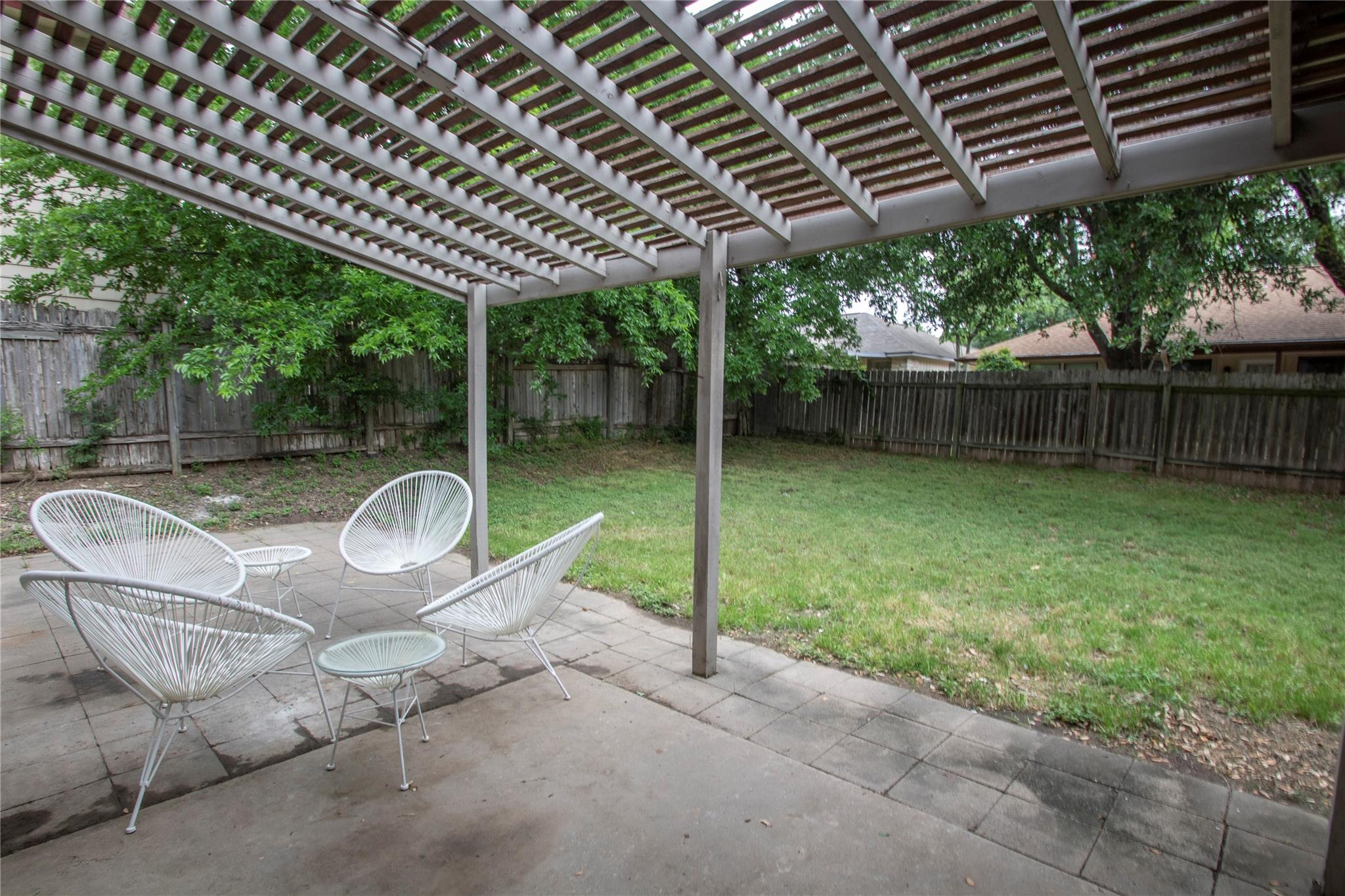 2108 Warfield Way Property Photo 21