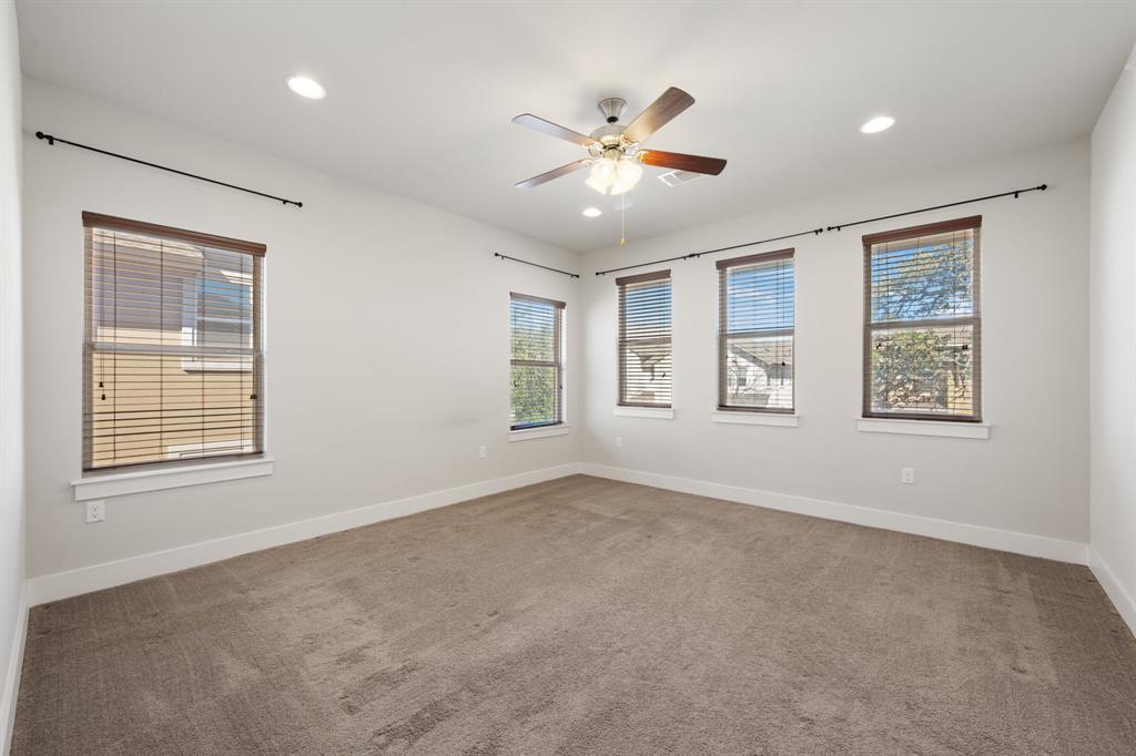 13800 Lyndhurst St #326 Property Photo 16
