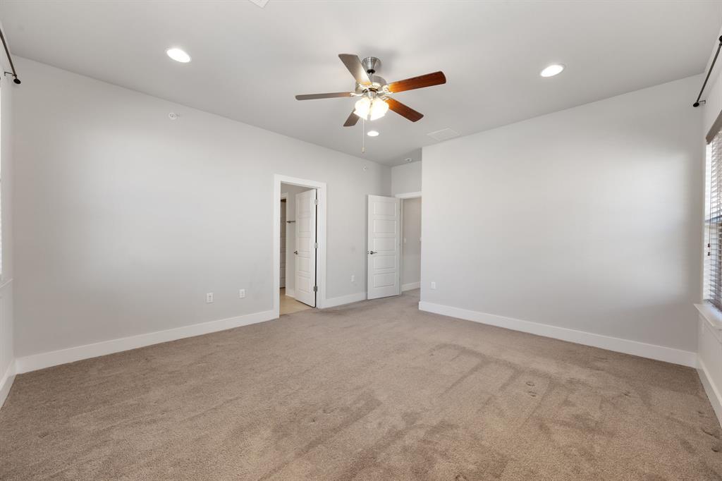 13800 Lyndhurst St #326 Property Photo 17