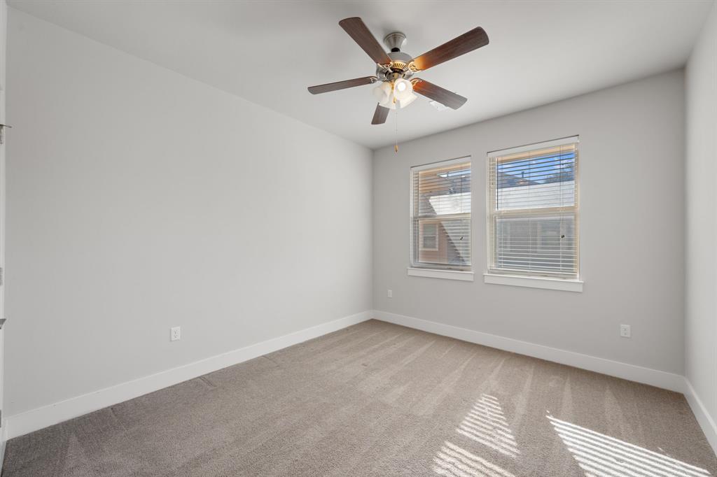 13800 Lyndhurst St #326 Property Photo 22