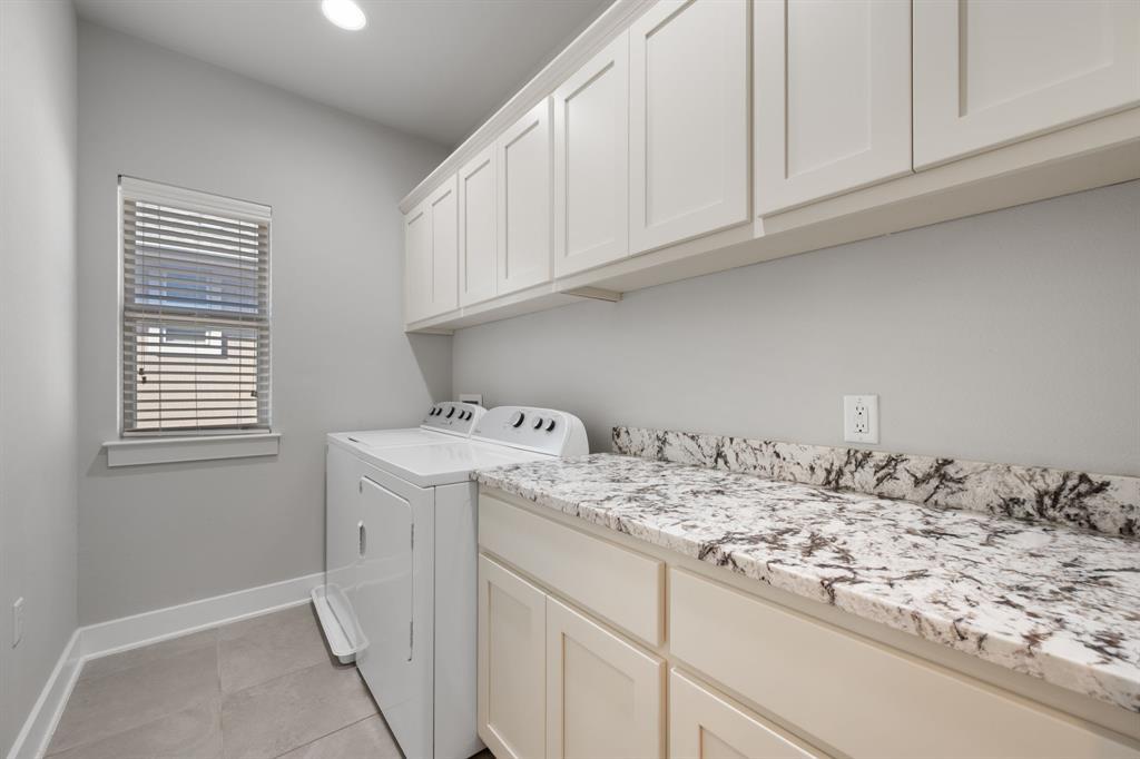 13800 Lyndhurst St #326 Property Photo 26