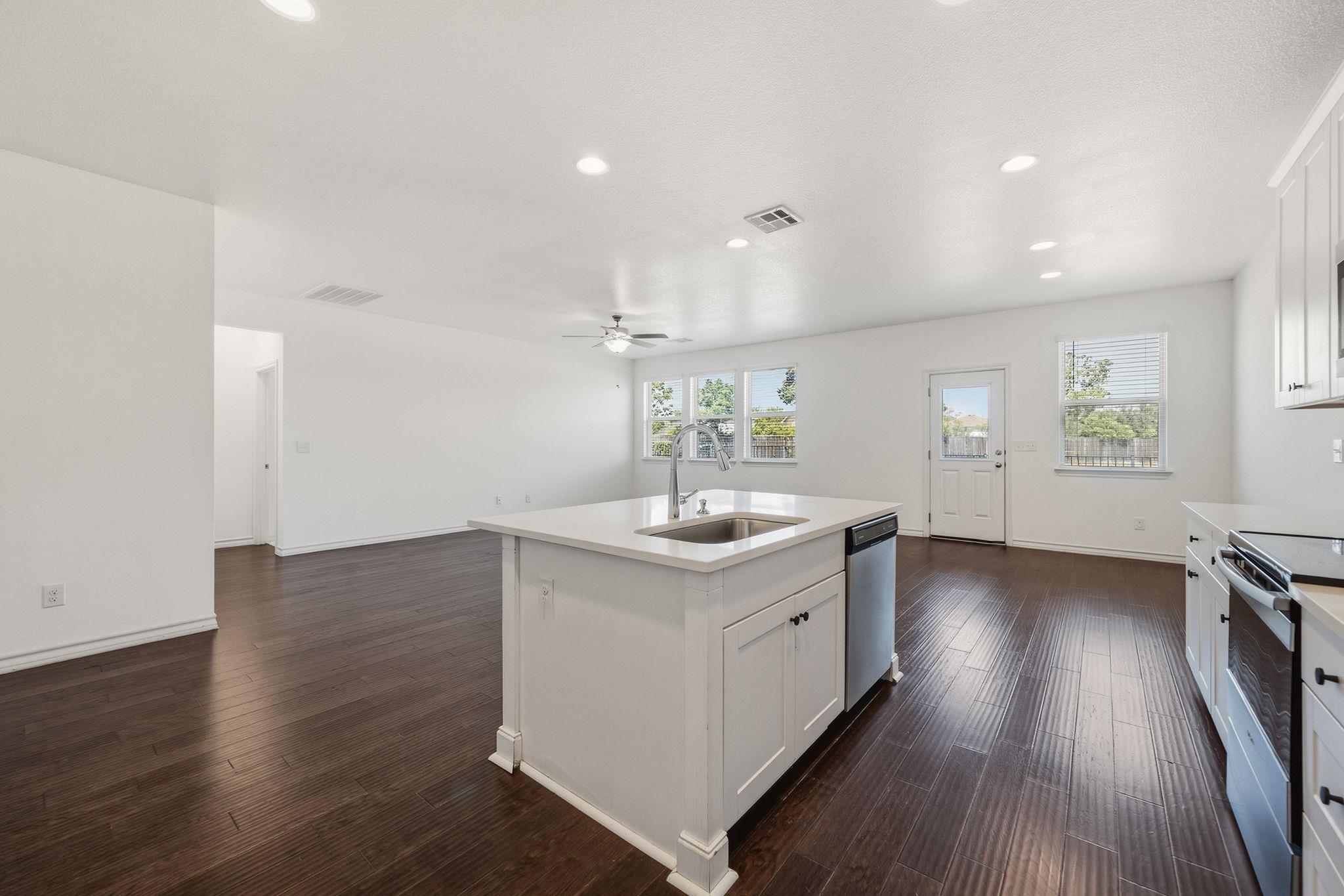 709 American Trl #58 Property Photo 3