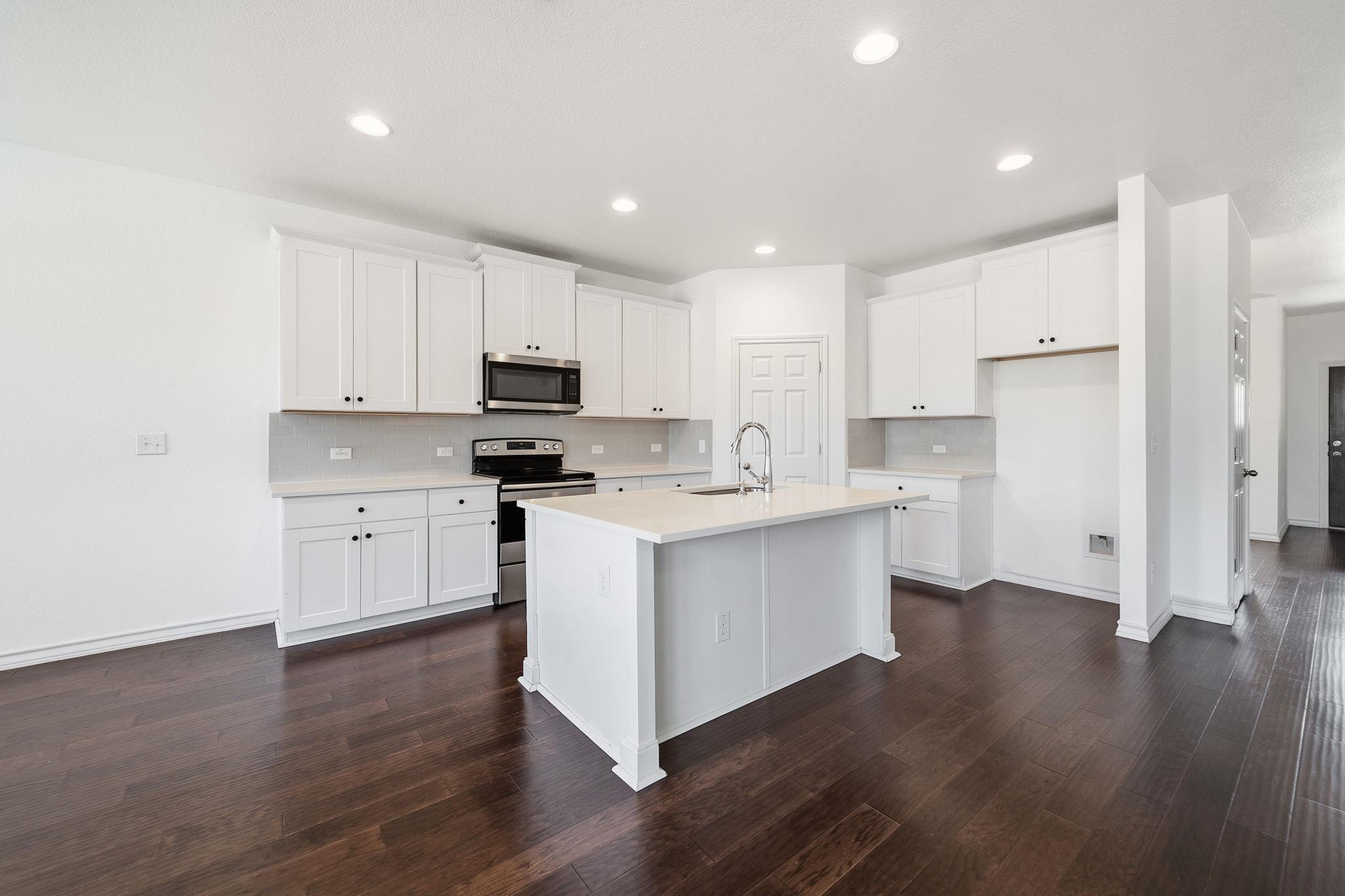 709 American Trl #58 Property Photo 6
