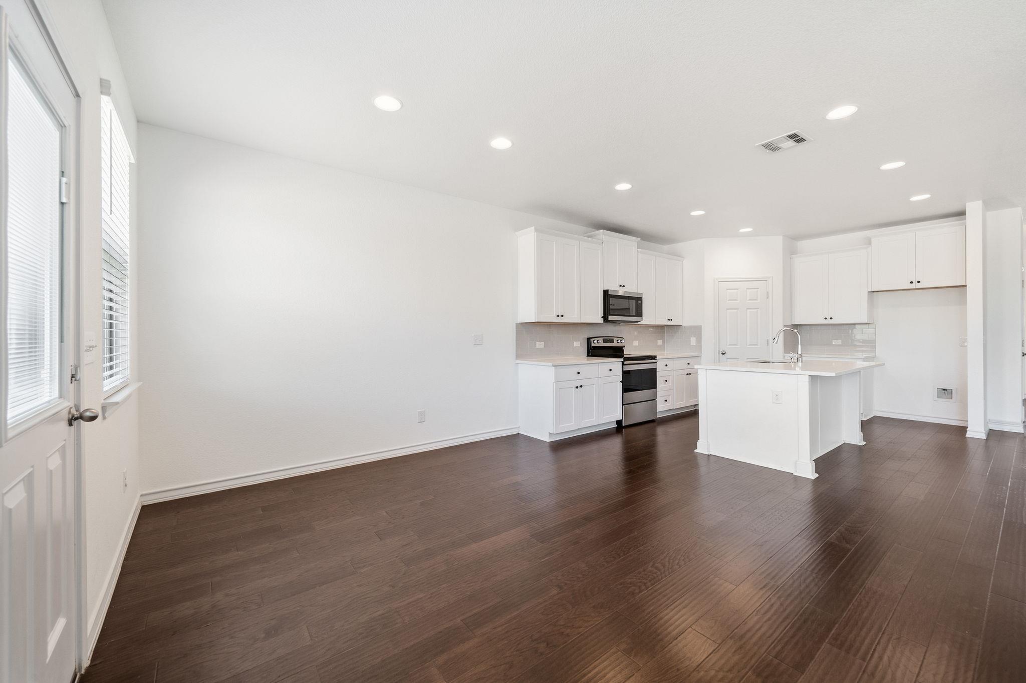 709 American Trl #58 Property Photo 8