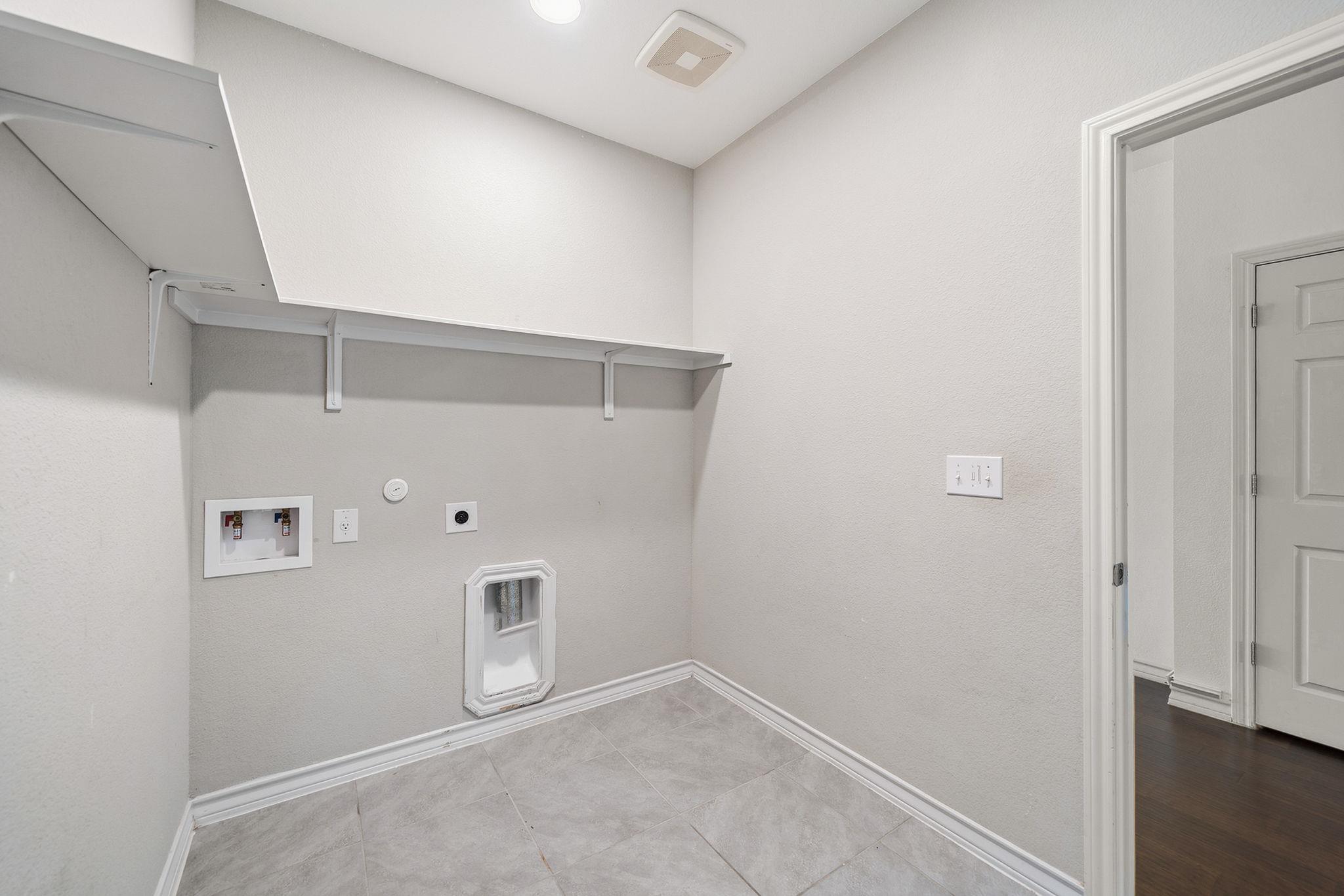 709 American Trl #58 Property Photo 13