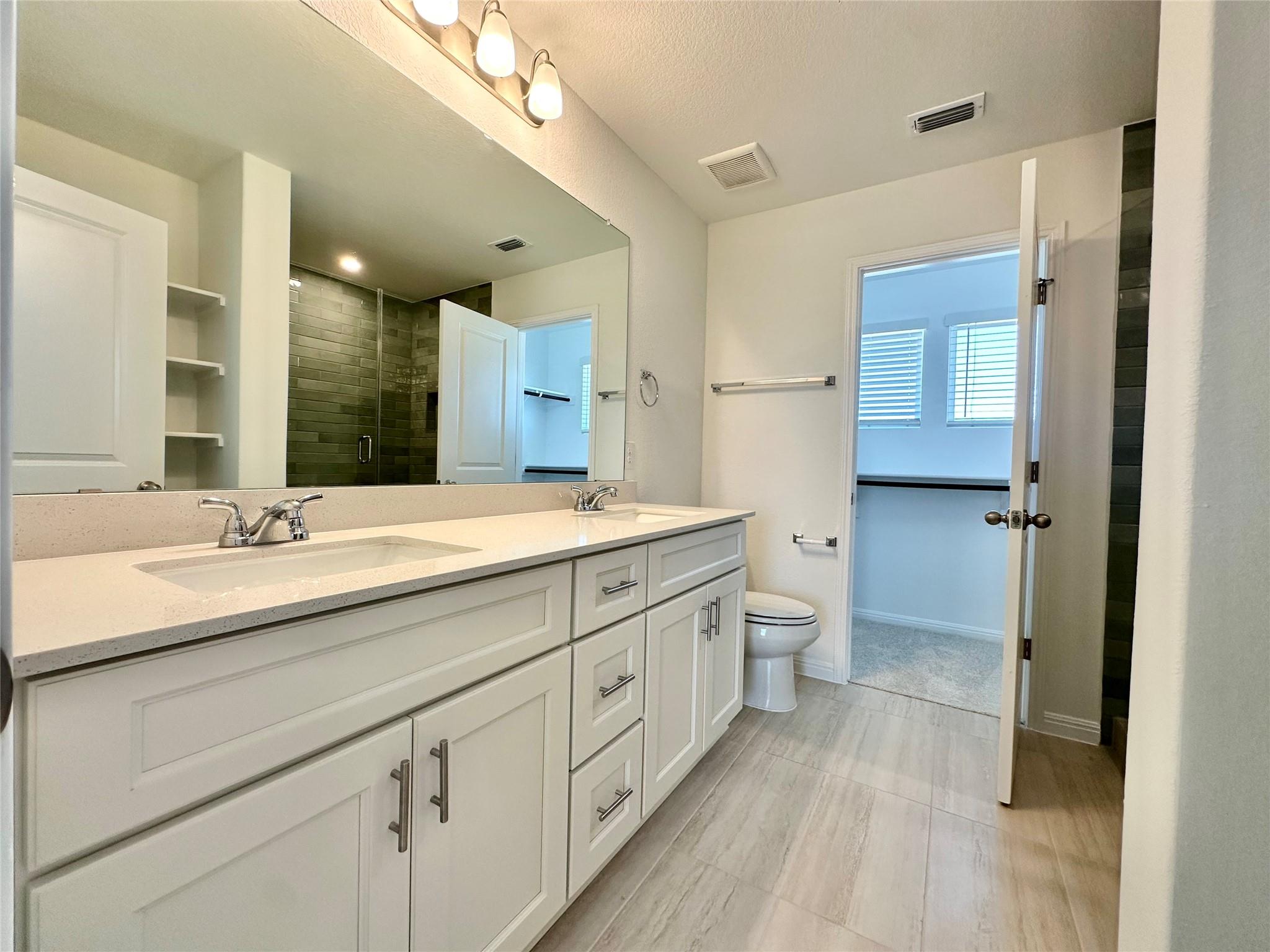 185 Young St Property Photo 8
