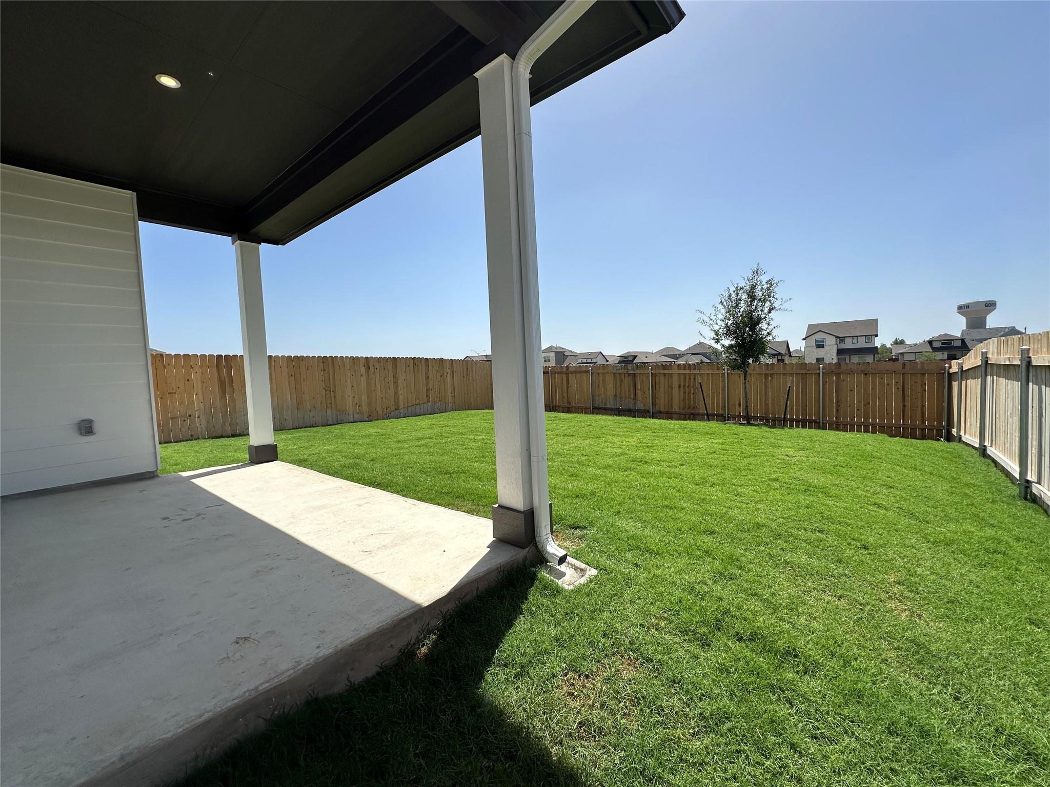 185 Young St Property Photo 10