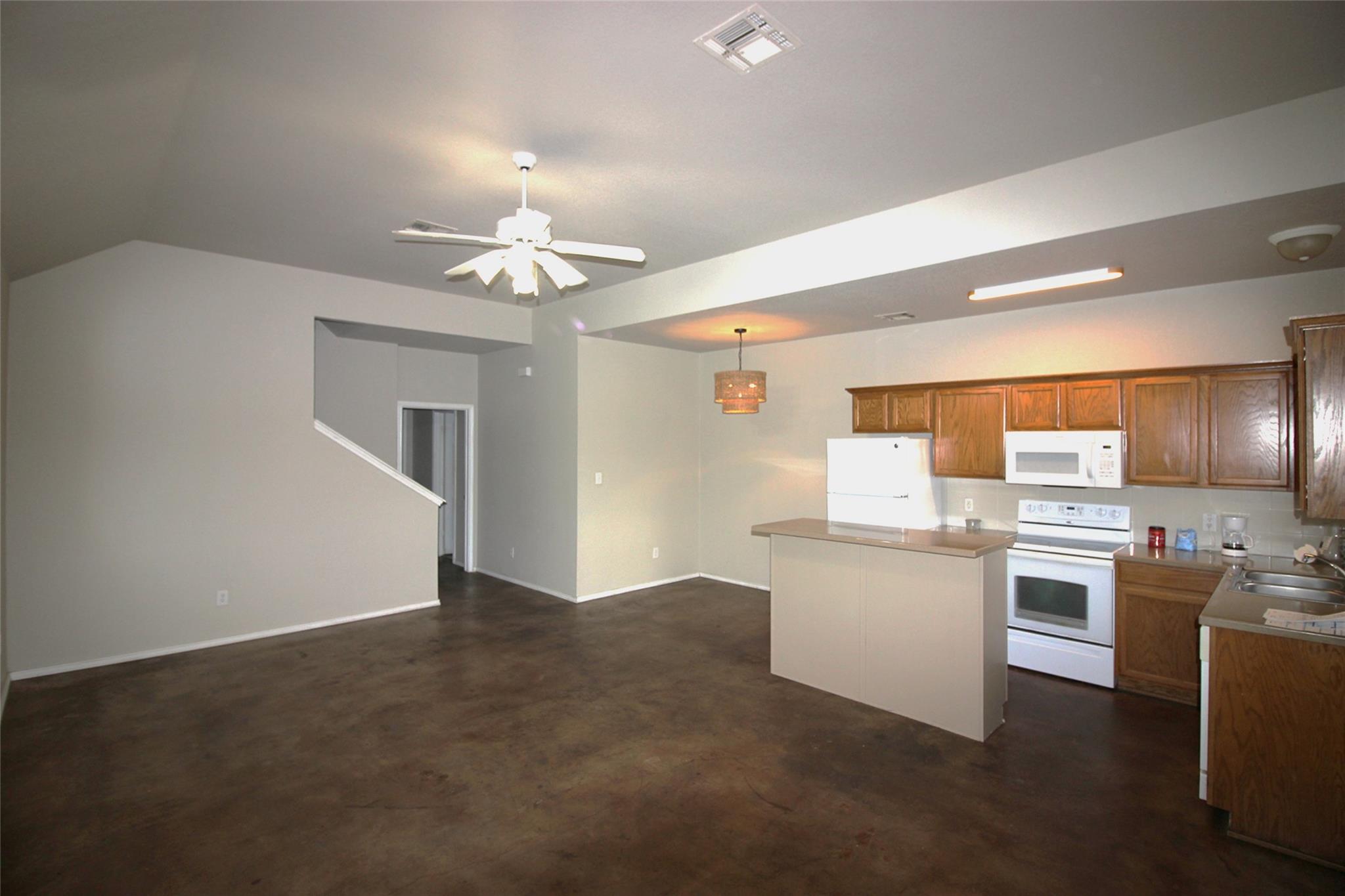 1912 S 15th Unit A St S #a Property Photo 4