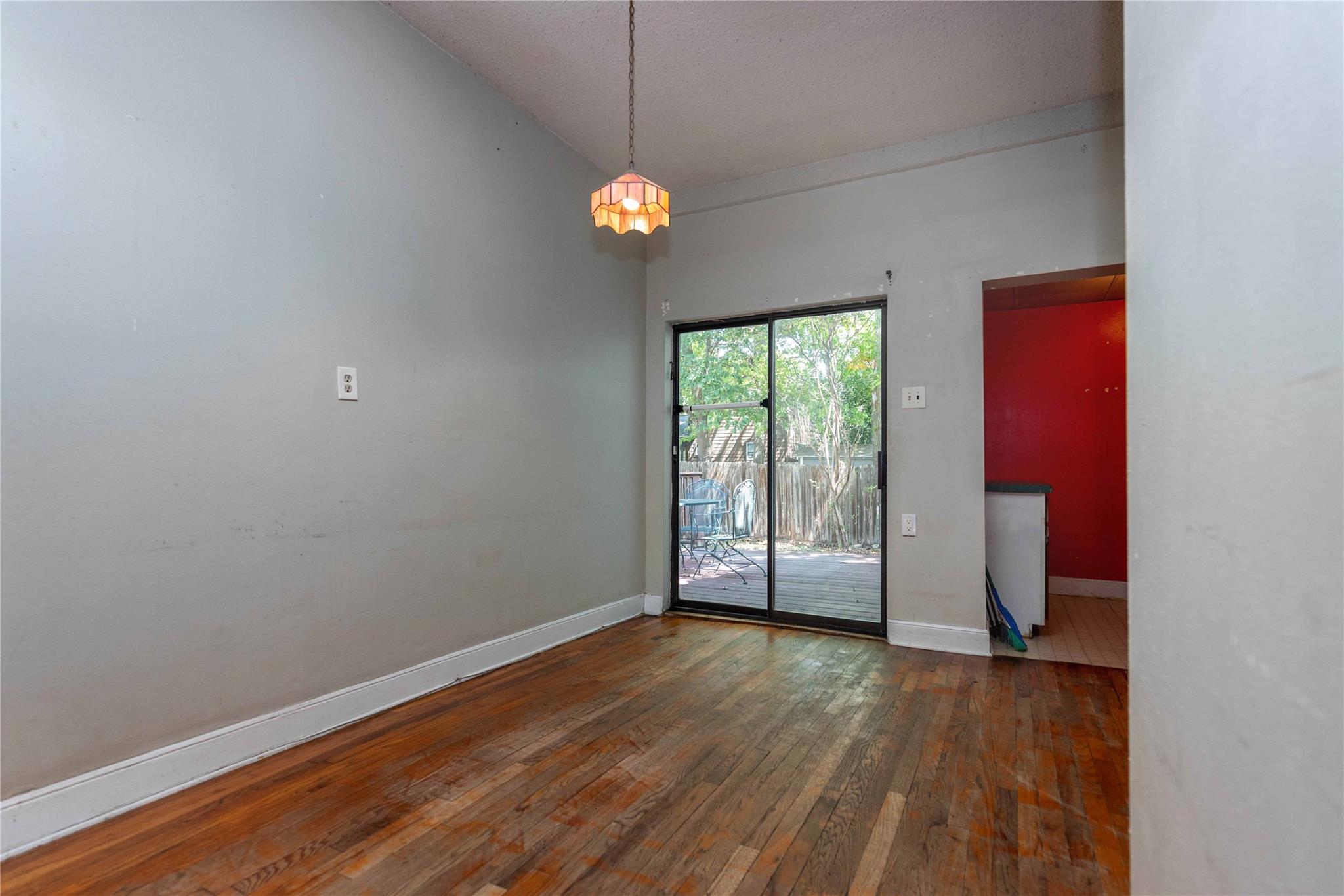218 W 51st Street St Property Photo 14