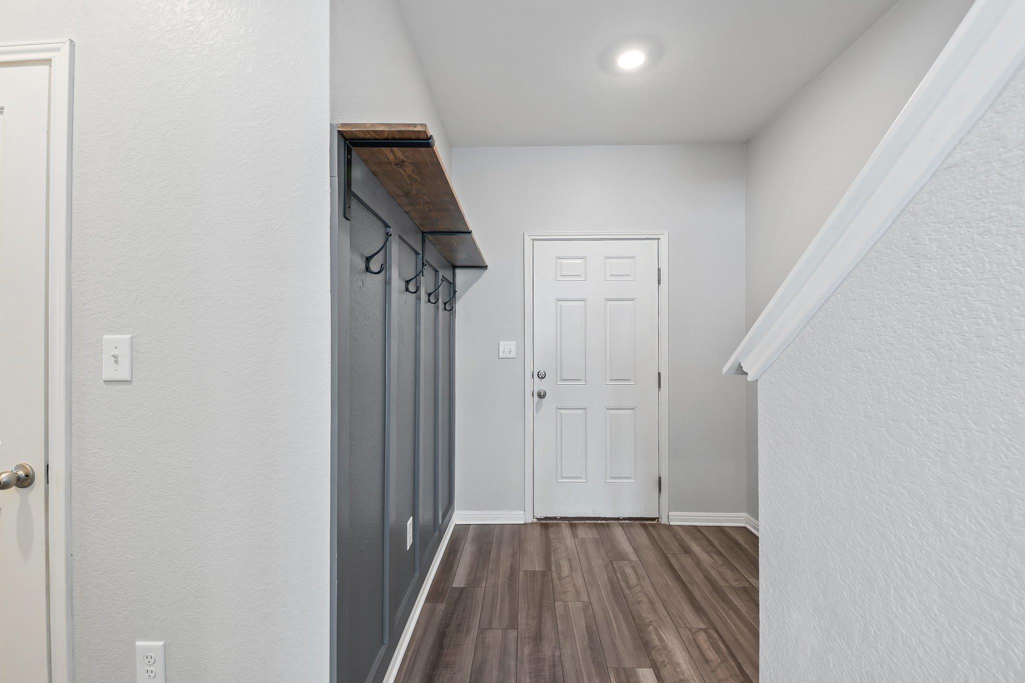 201 Night Riders Way Property Photo 5