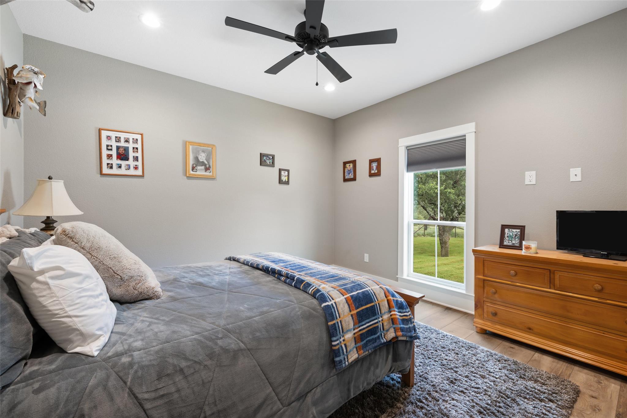 210 Levon Ln Property Photo 17