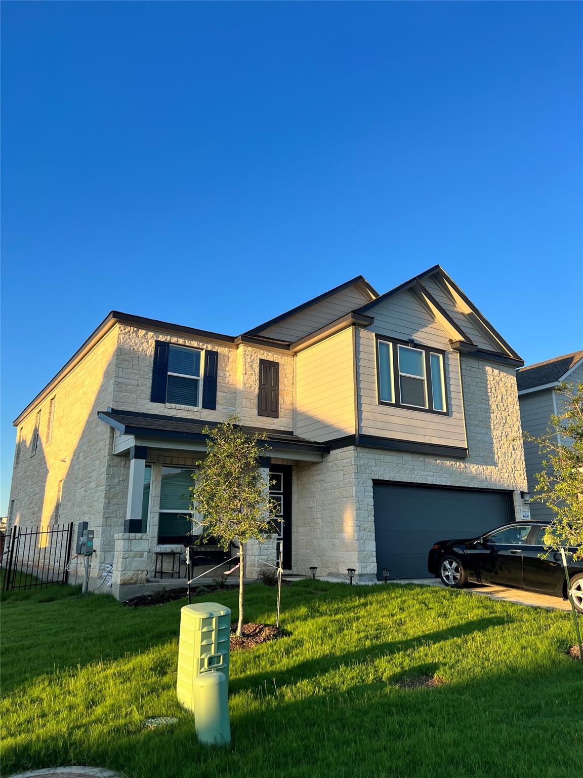 4600 Colmar Dr Property Photo 4