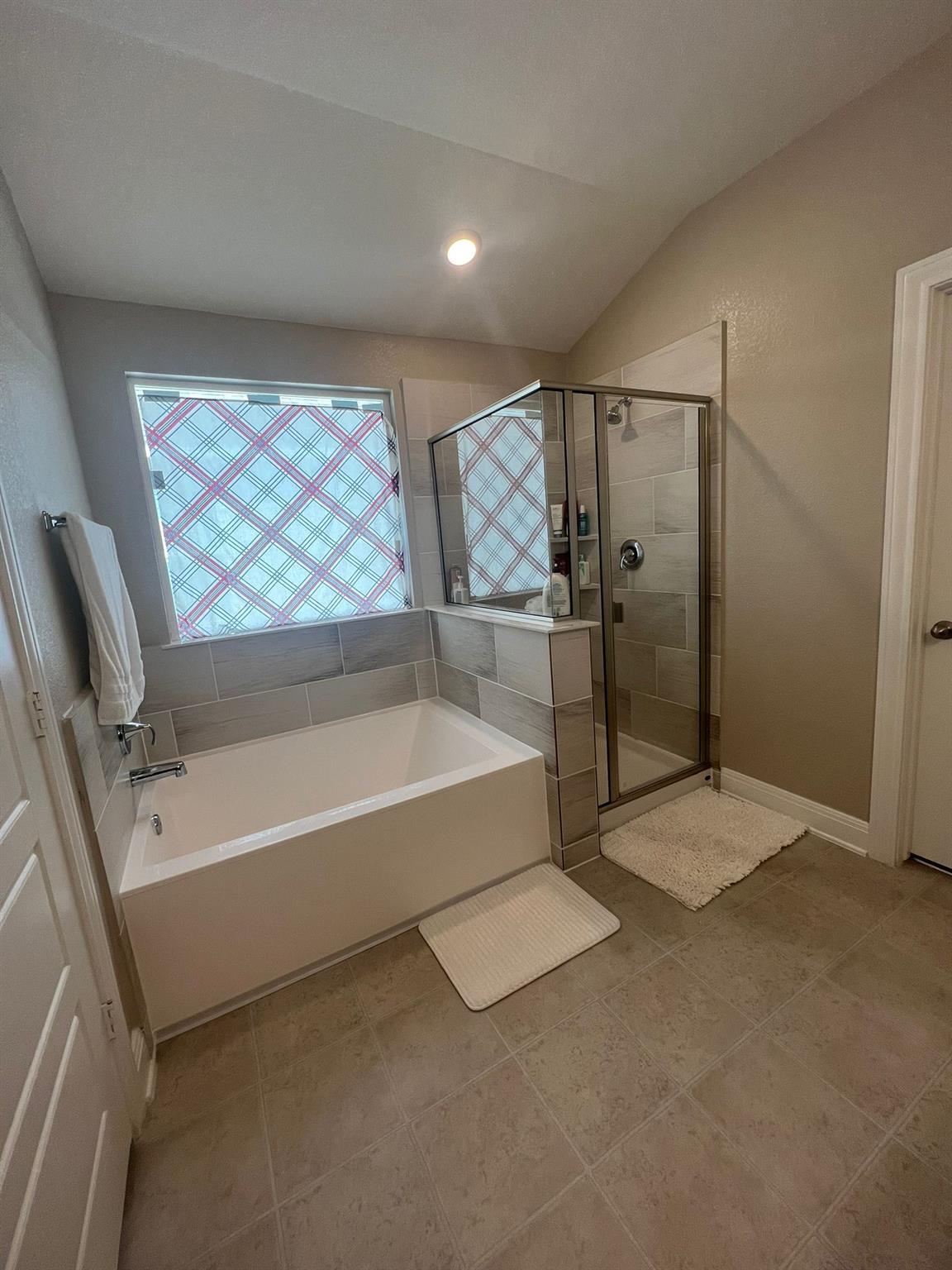 4600 Colmar Dr Property Photo 17