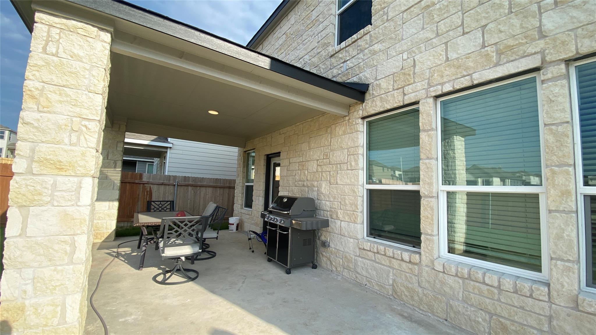 4600 Colmar Dr Property Photo 26