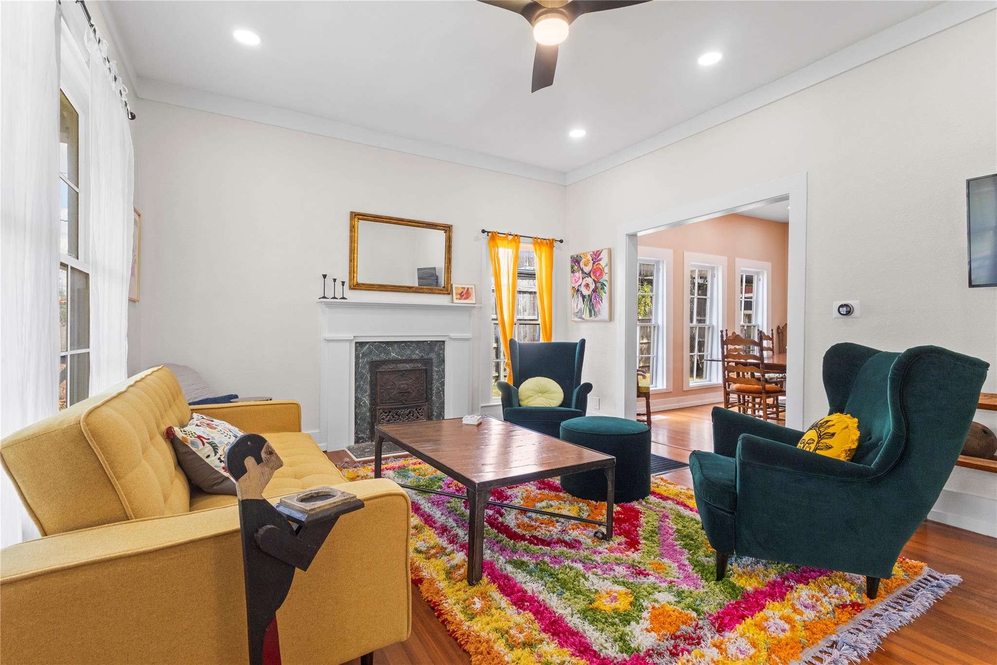 214 W University Ave Property Photo 5