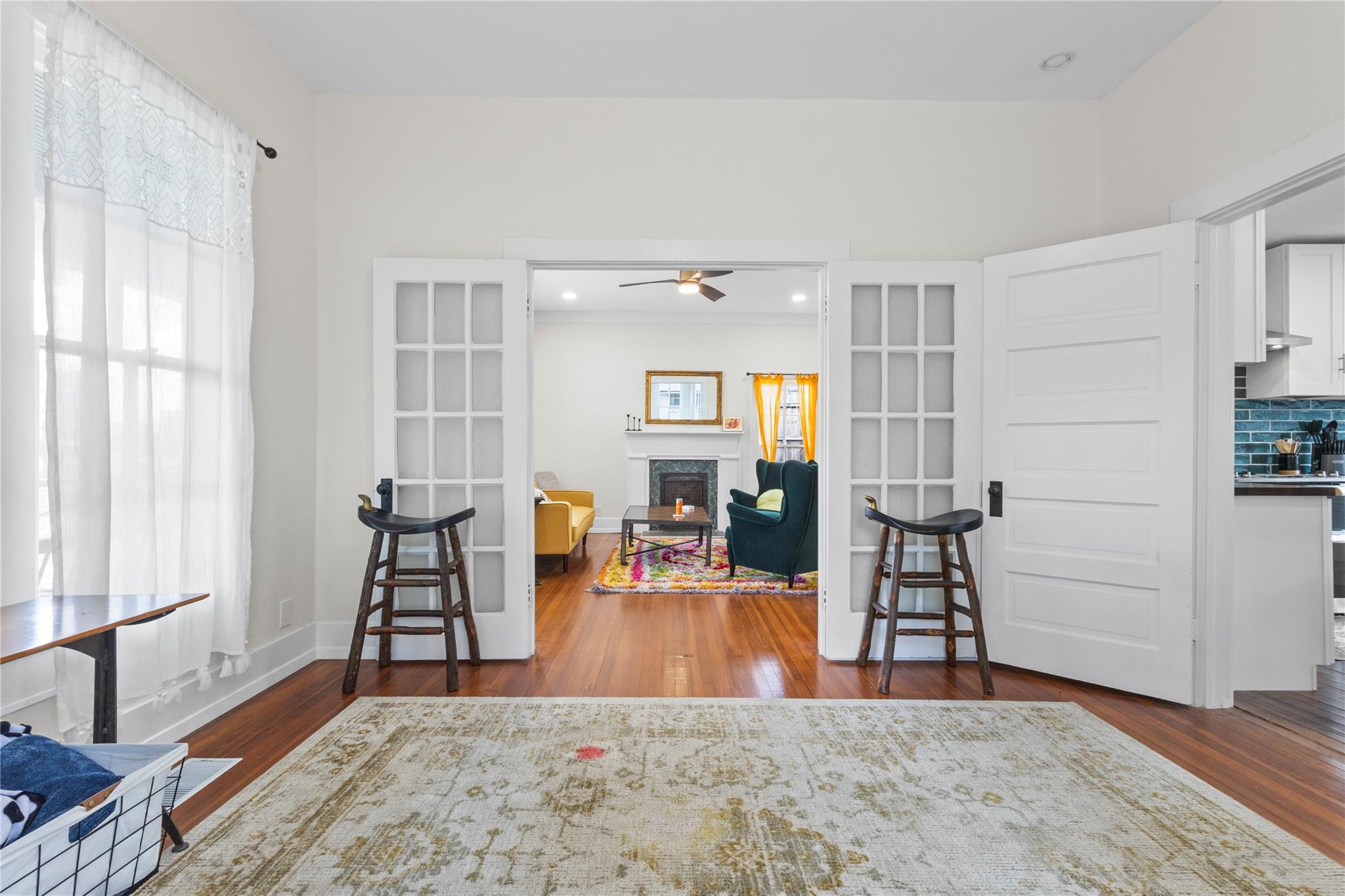 214 W University Ave Property Photo 11