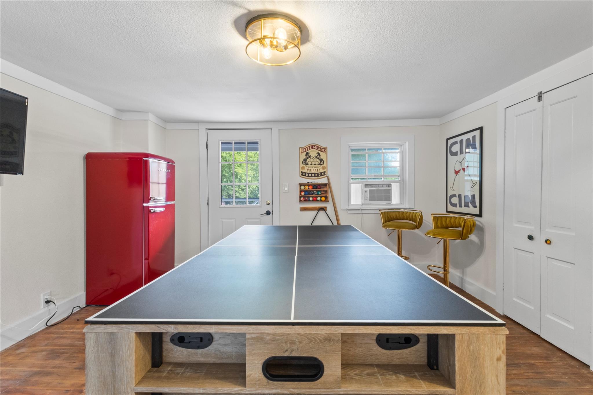 214 W University Ave Property Photo 22