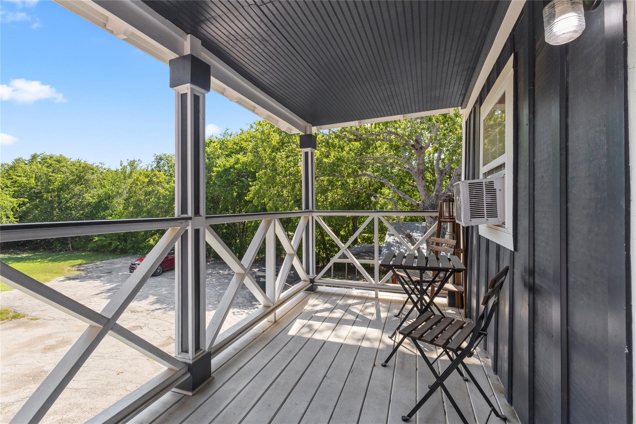 214 W University Ave Property Photo 30