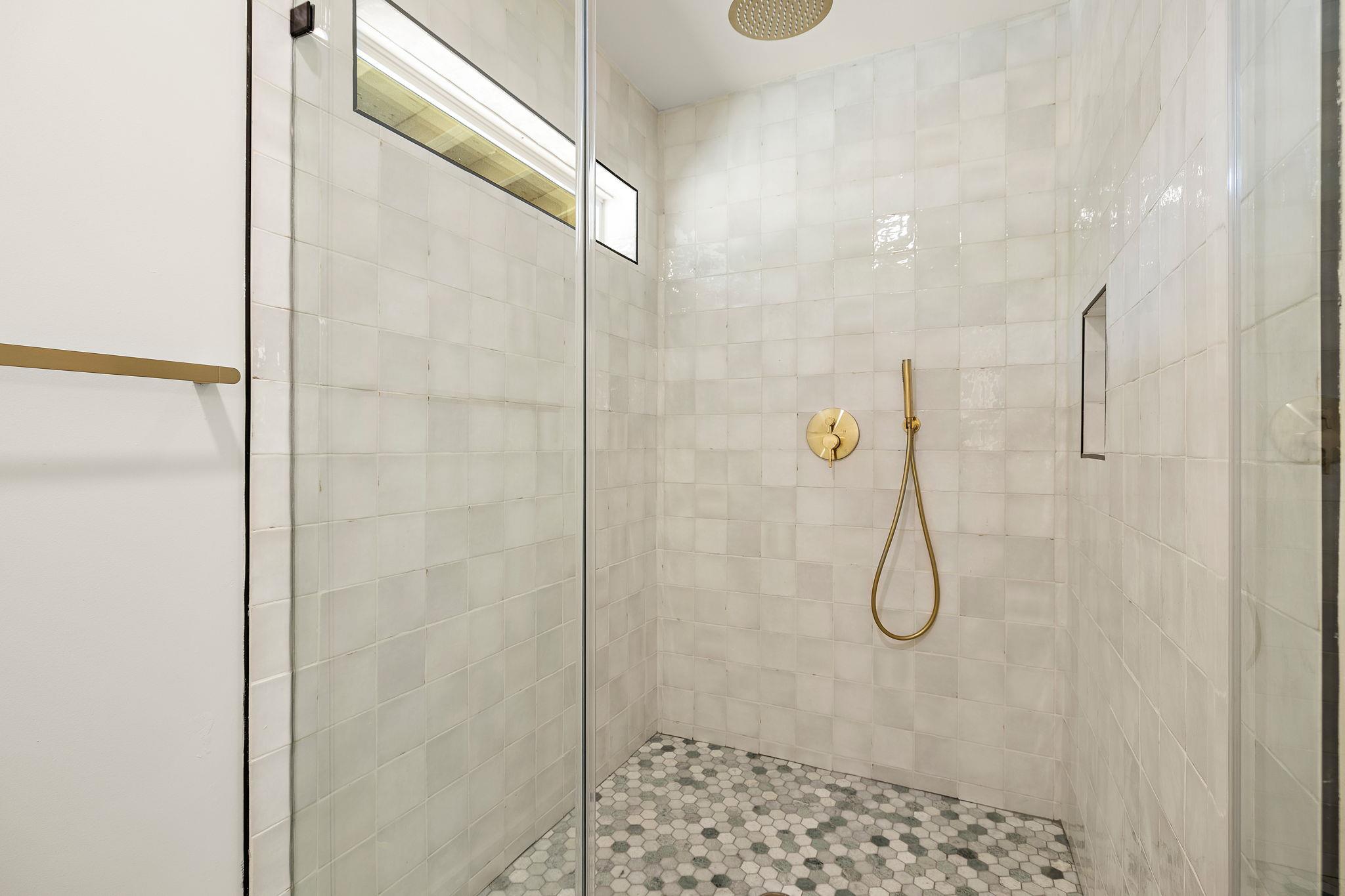 1400 Glencrest Dr Property Photo 15