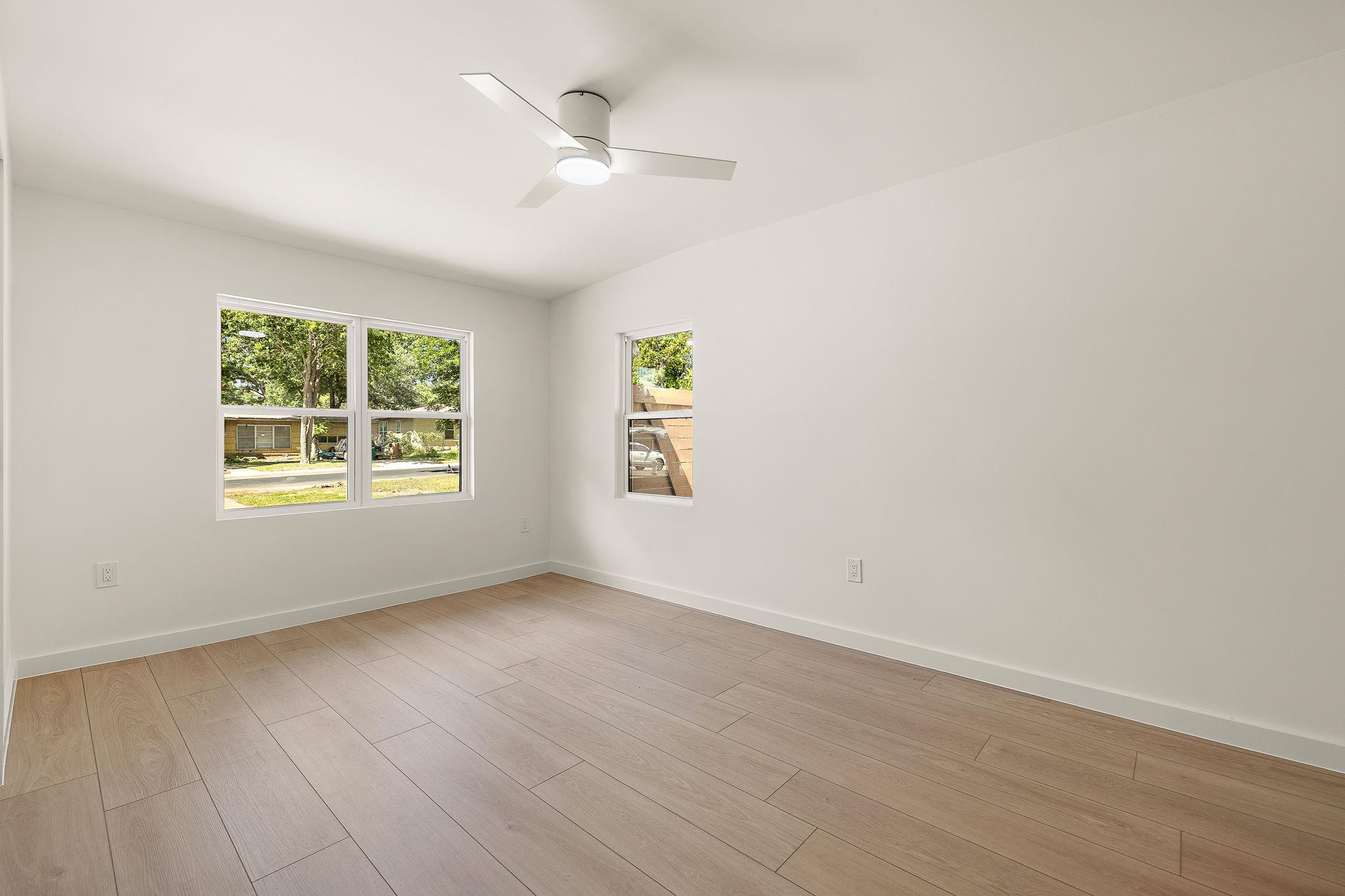 1400 Glencrest Dr Property Photo 16
