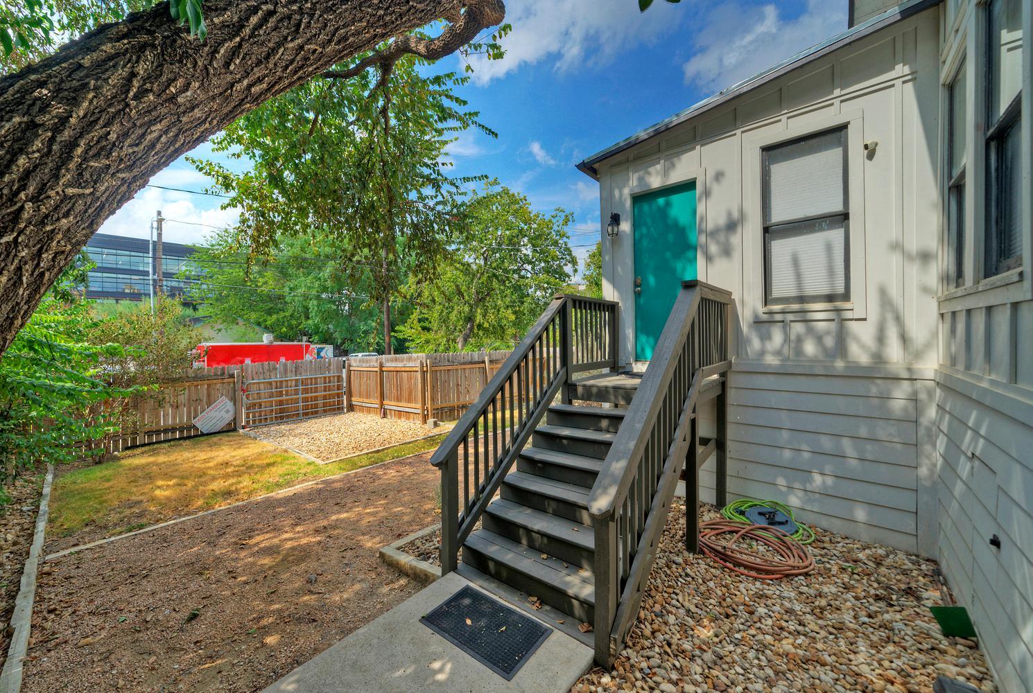 1711 E 7th St Property Photo 29