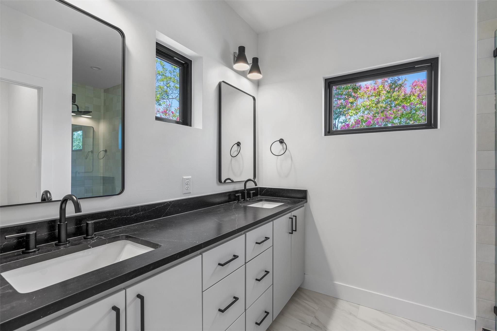 1402 Beckett St Property Photo 14