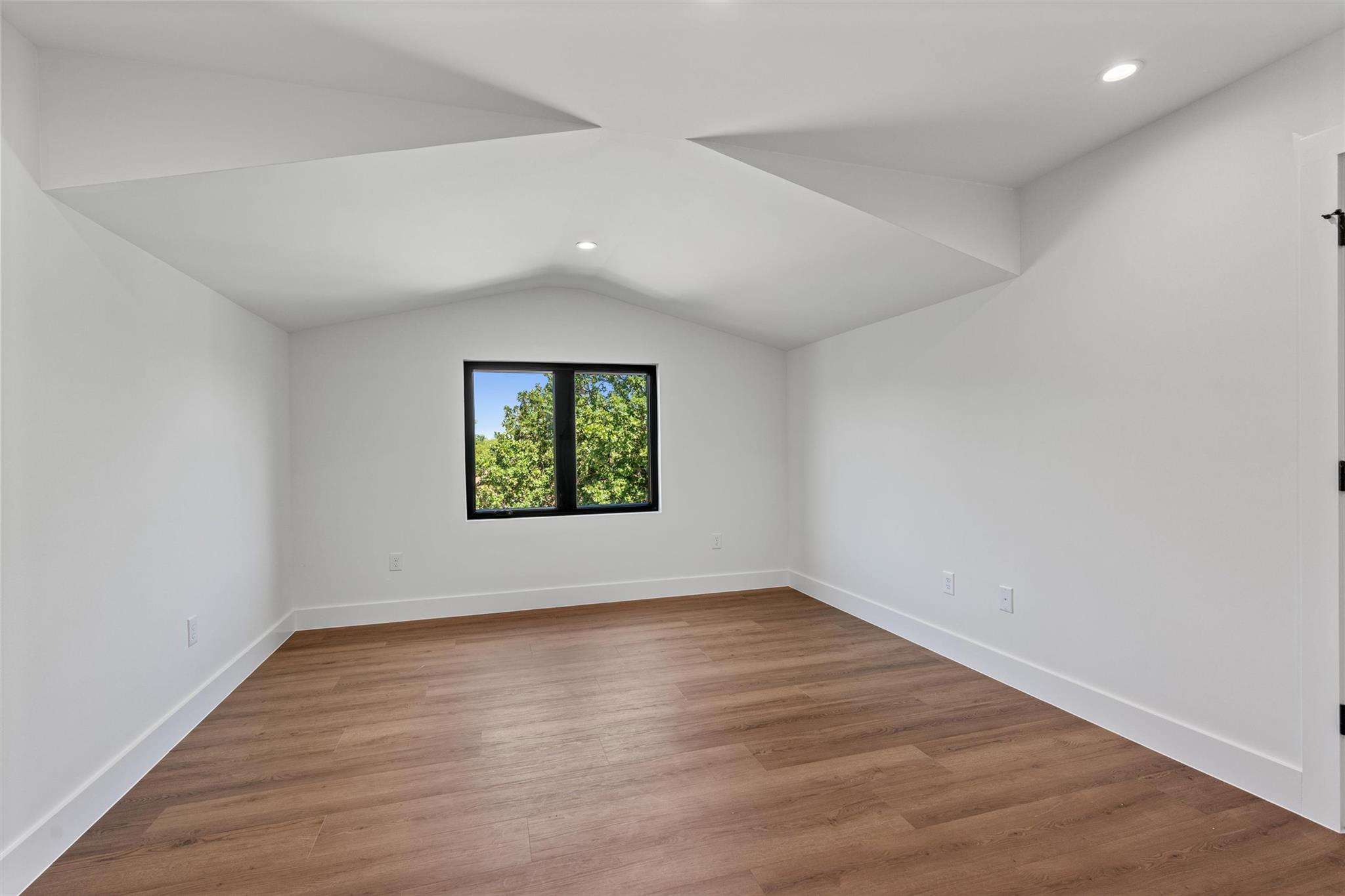 1402 Beckett St Property Photo 22