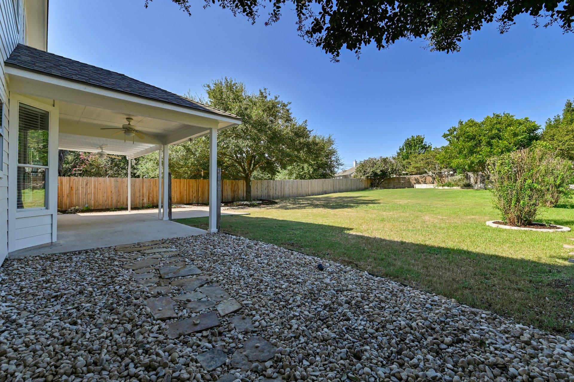 20308 Farm Pond Ln Property Photo 21