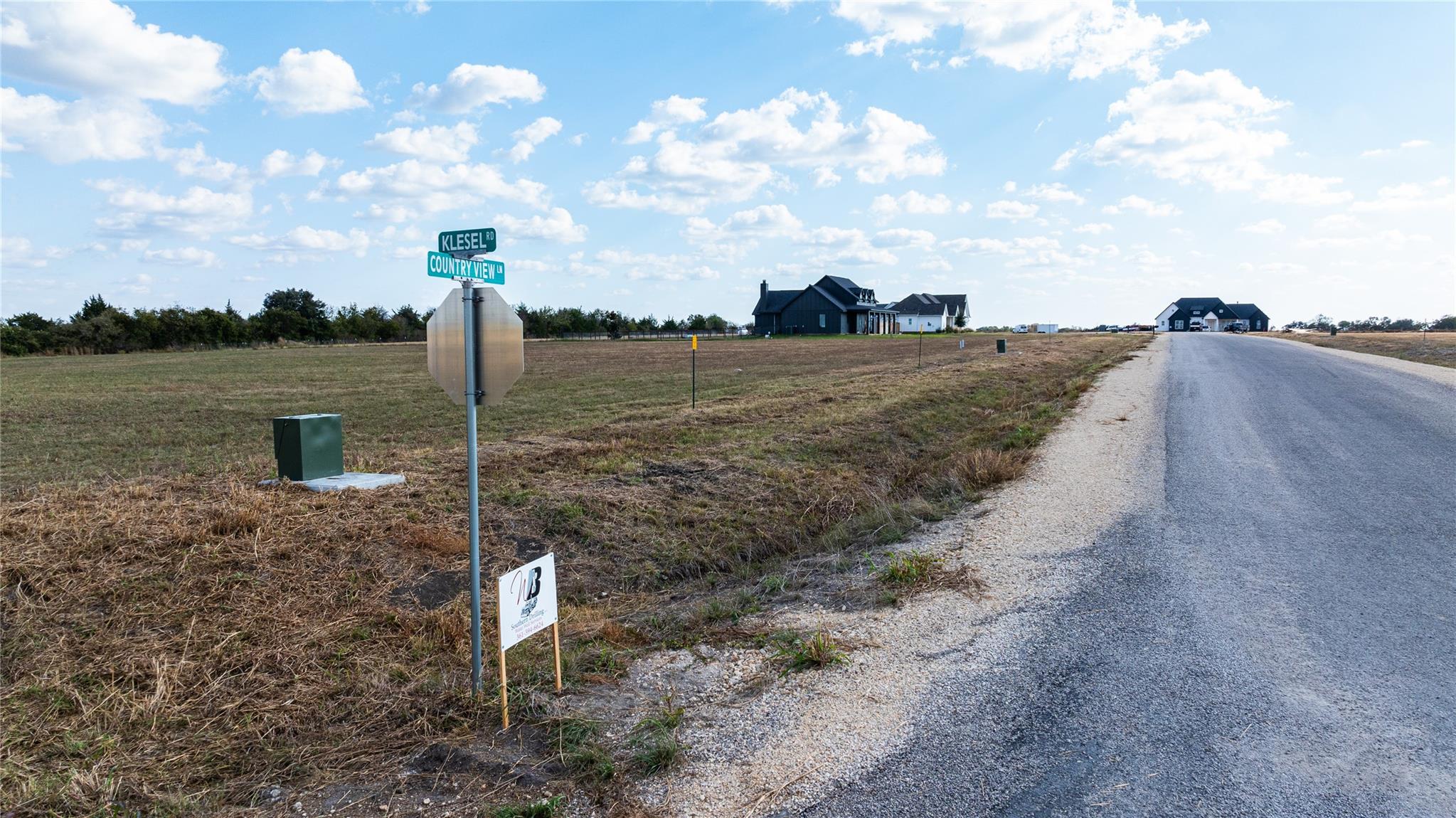 103 Country View Ln Property Photo 9