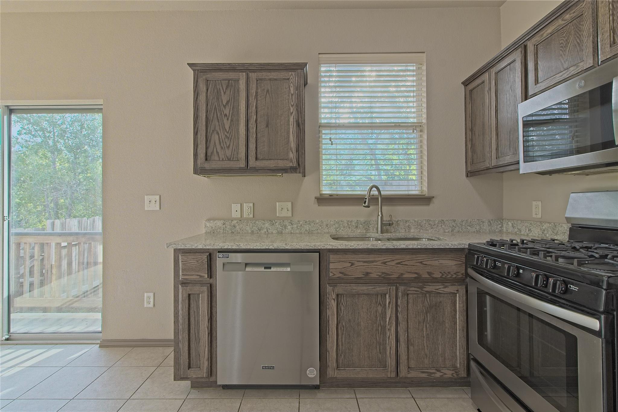 2903 Whisper Oaks Rd D Property Photo 7