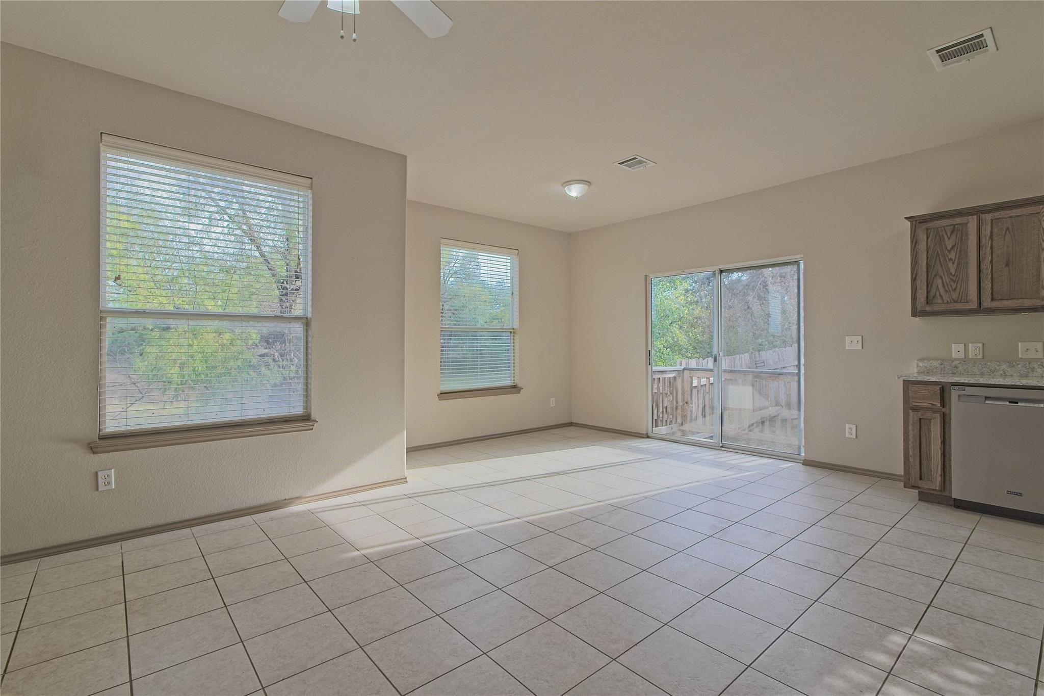 2903 Whisper Oaks Rd D Property Photo 12