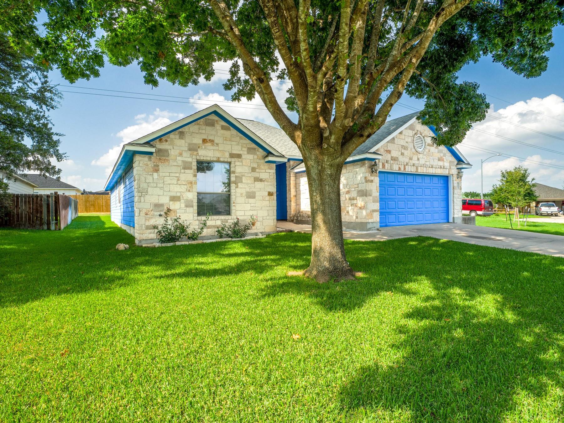 212 Cailin Ct Property Photo 3