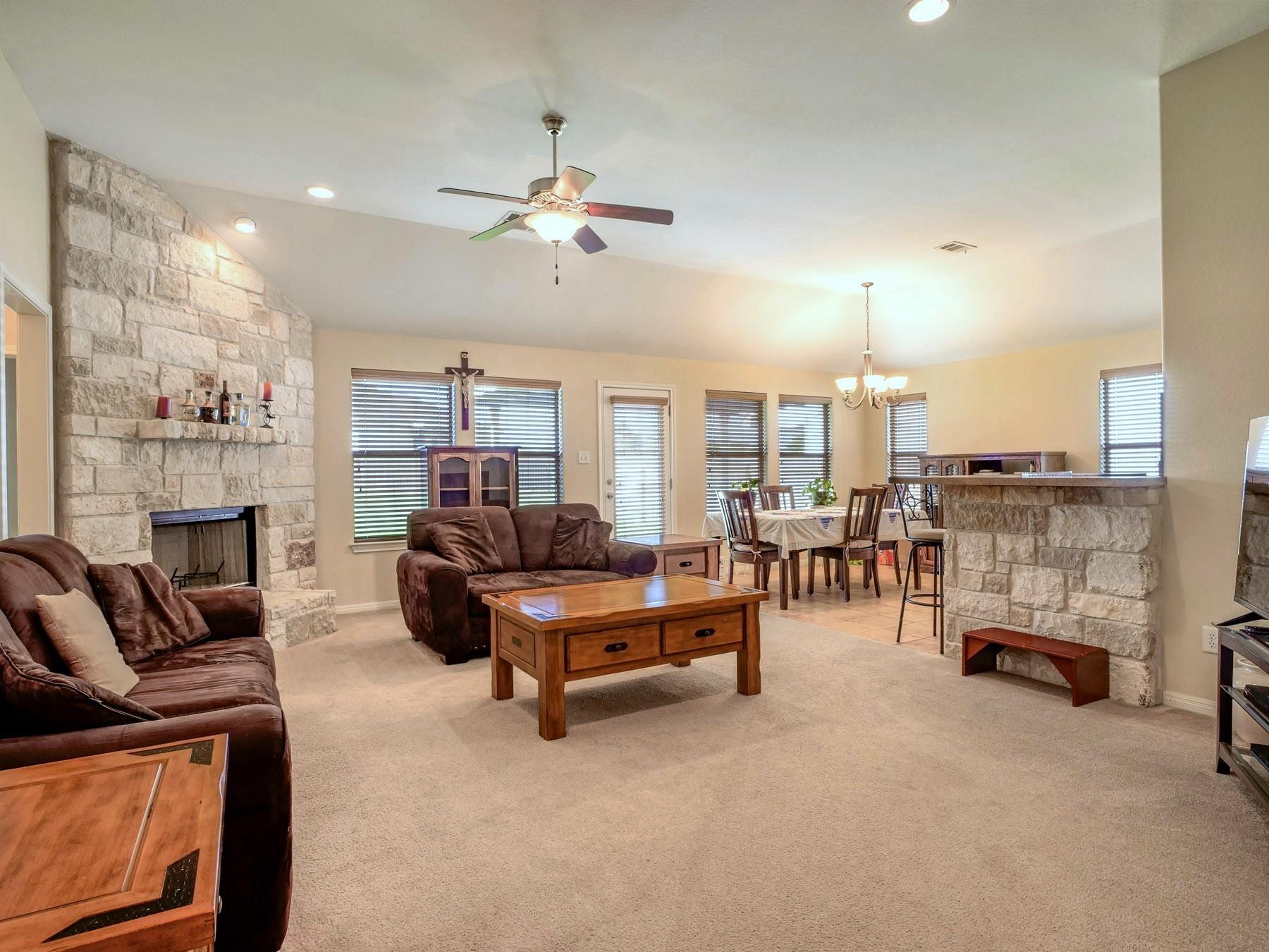 212 Cailin Ct Property Photo 7