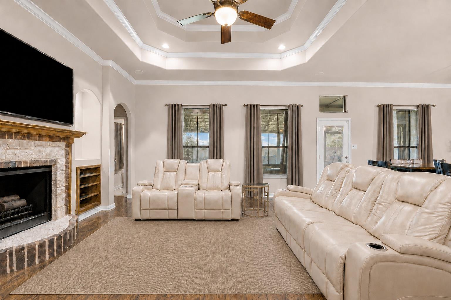 2109 Whippoorwill Rd Property Photo 4
