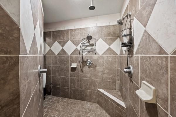 2109 Whippoorwill Rd Property Photo 25