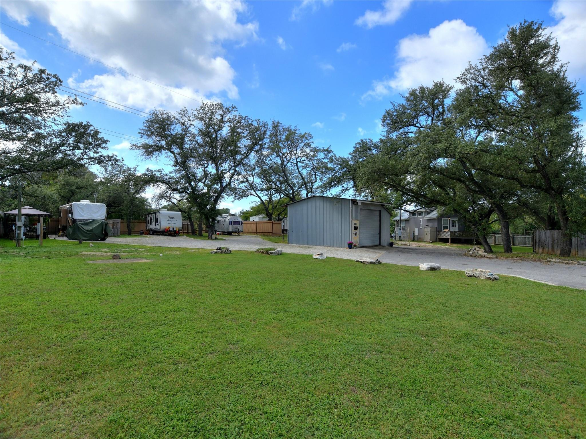 1605 Lancer Ln Property Photo 16