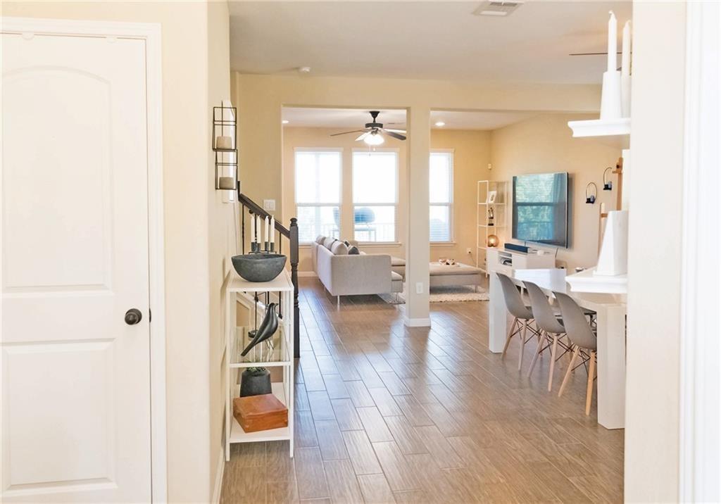 11504 Reading Way Property Photo 4