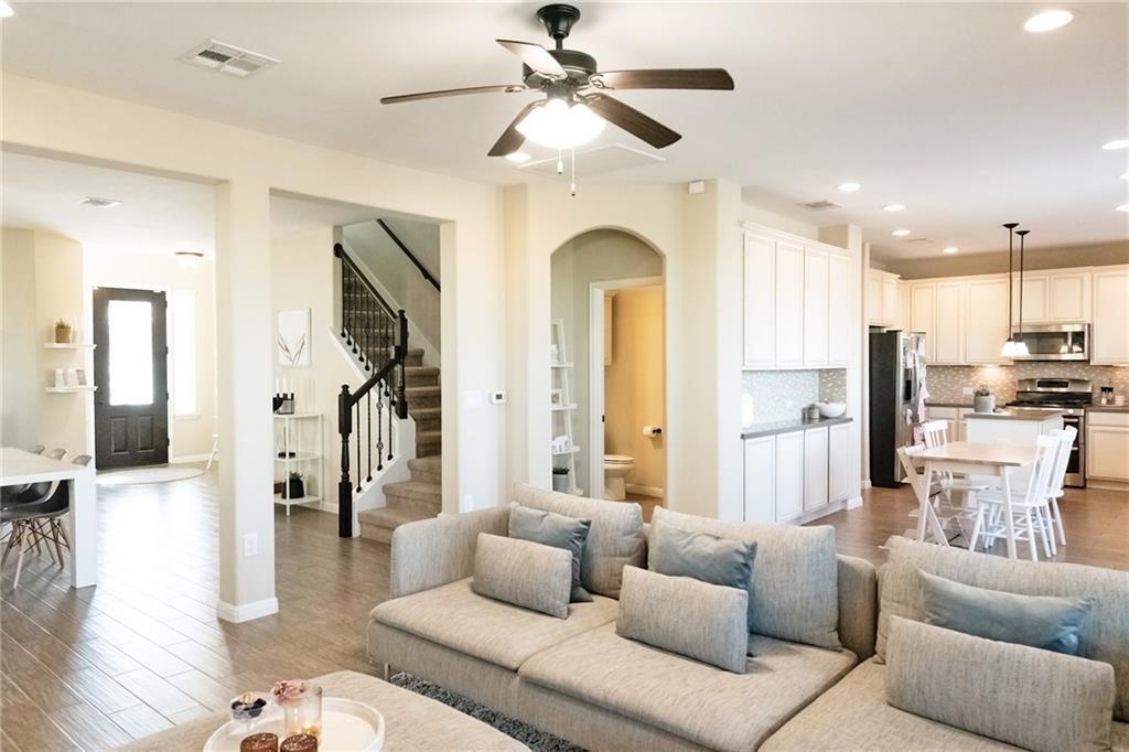 11504 Reading Way Property Photo 12
