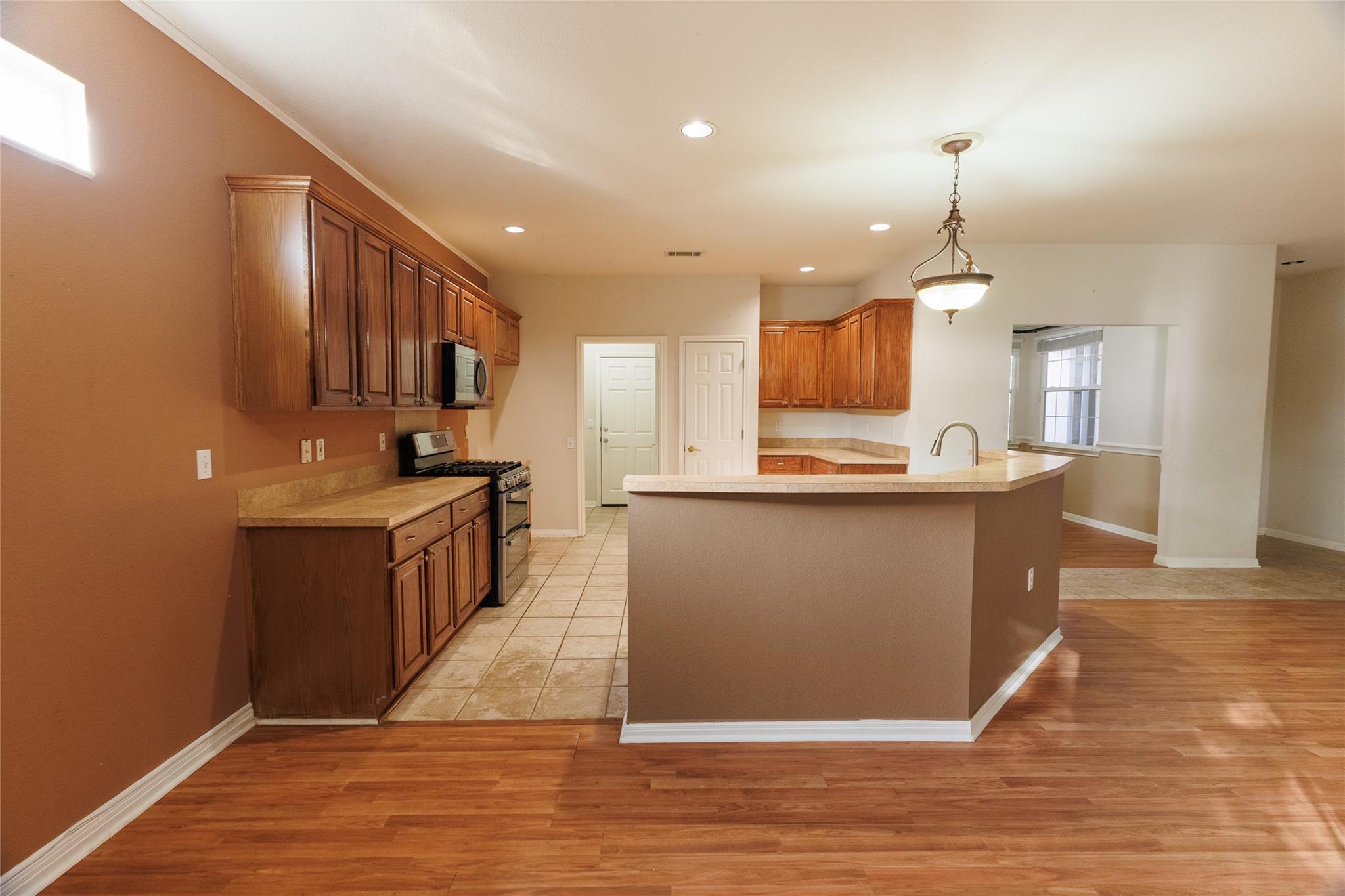 225 Red Poppy Trl Property Photo 10