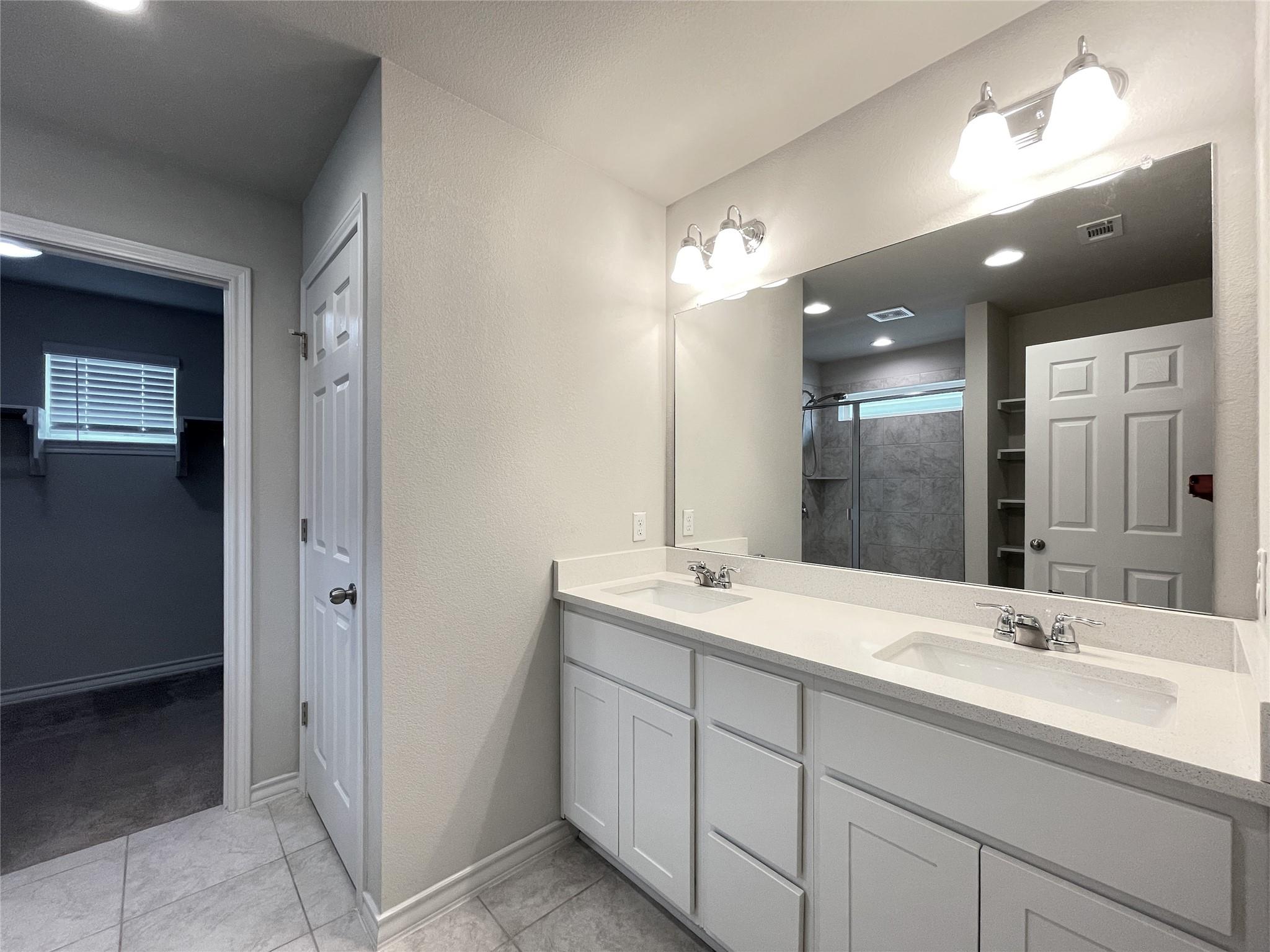 1602 Jacey Way Property Photo 17