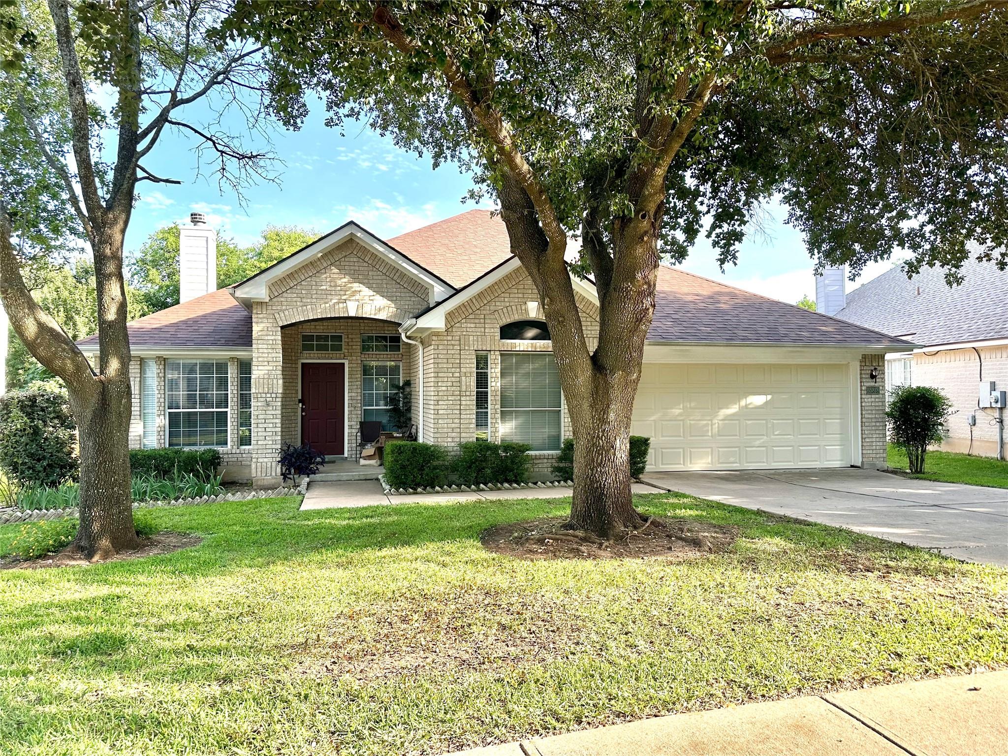 15818 Hamden Cir Property Photo