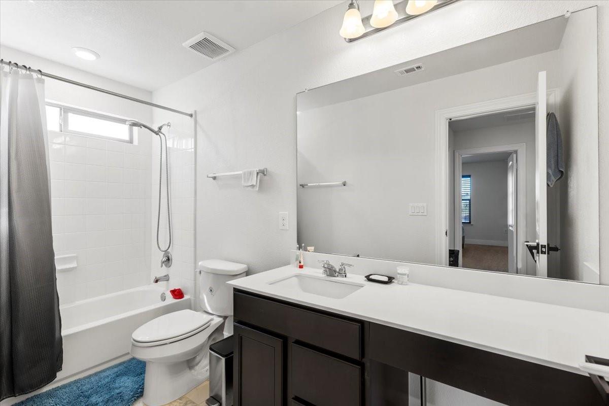 6713 Ondantra Bnd Property Photo 21