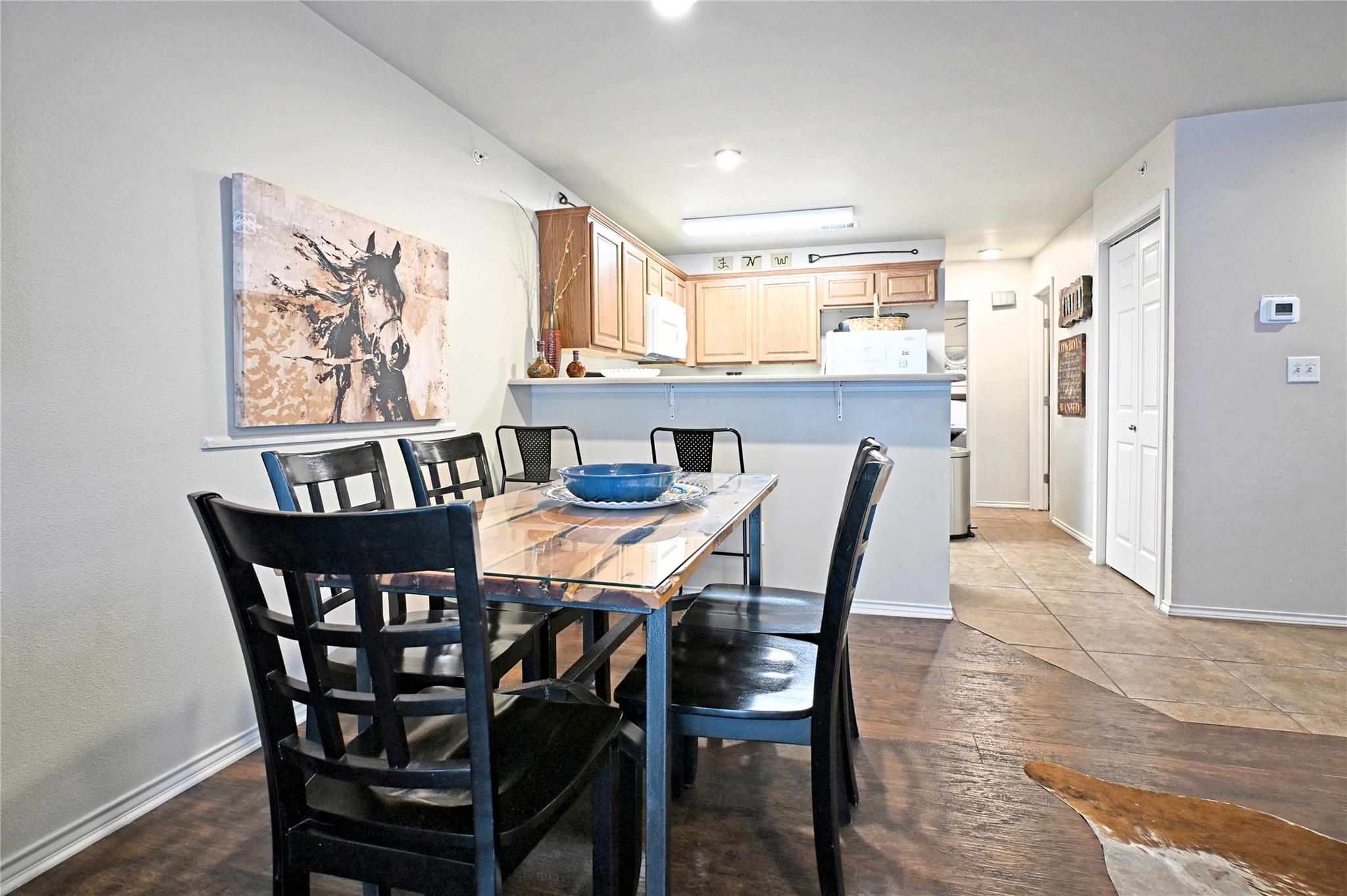 730 E Mather St #j-301 Property Photo 6